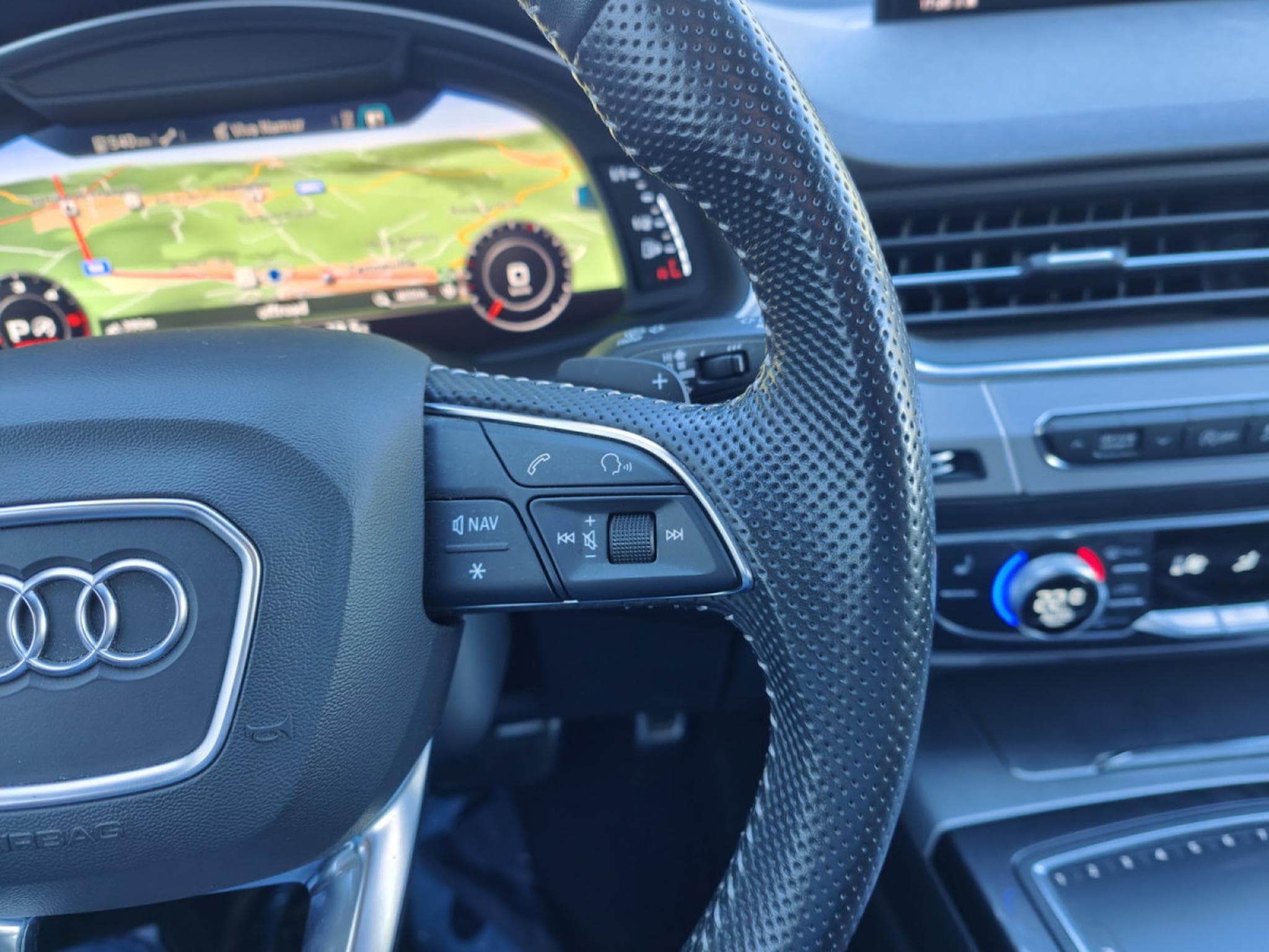 Audi Q7 3.0 TDI QUATTRO TIPTRONIC S-LINE 7 PLACES TOIT OUV CARPLAY (2019) - Foto 25