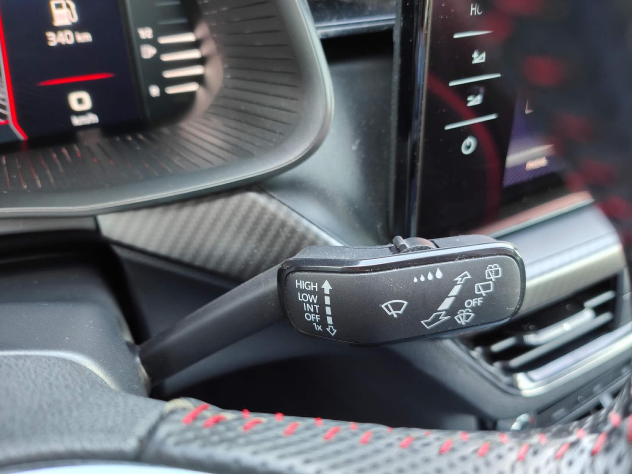 Skoda Kamiq 1.5 TSI DSG MONTE CARLO GPS CAMERA CARPLAY TOIT PANO (2022) - Photo 16