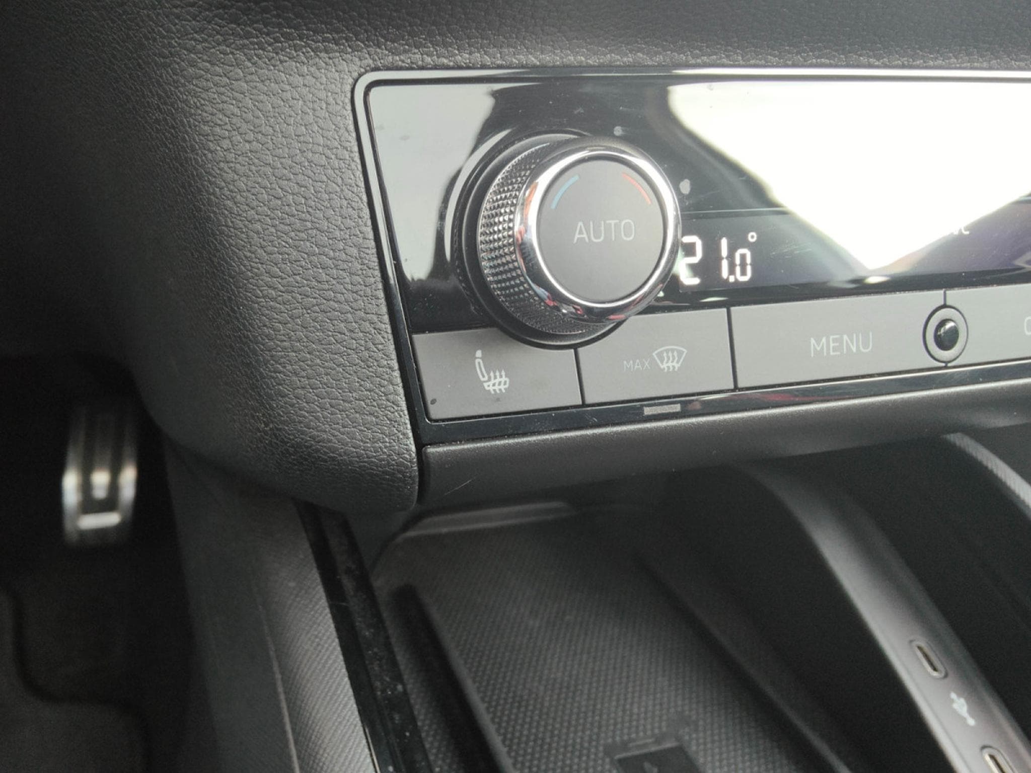 Skoda Kamiq 1.5 TSI DSG MONTE CARLO GPS CAMERA CARPLAY TOIT PANO (2022) - Photo 21