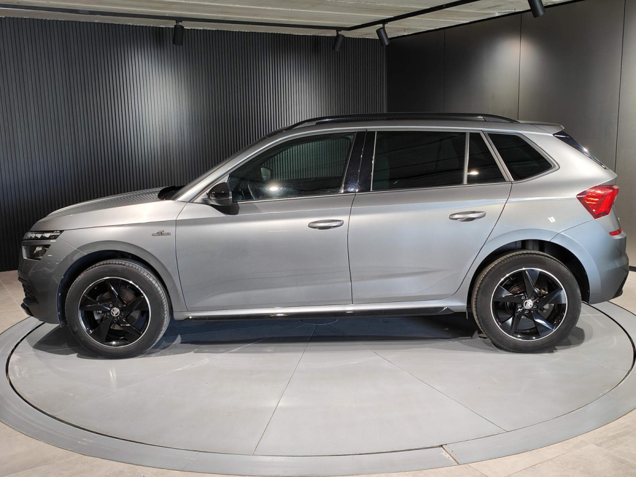 Skoda Kamiq 1.5 TSI DSG MONTE CARLO GPS CAMERA CARPLAY TOIT PANO (2022) - Photo 5