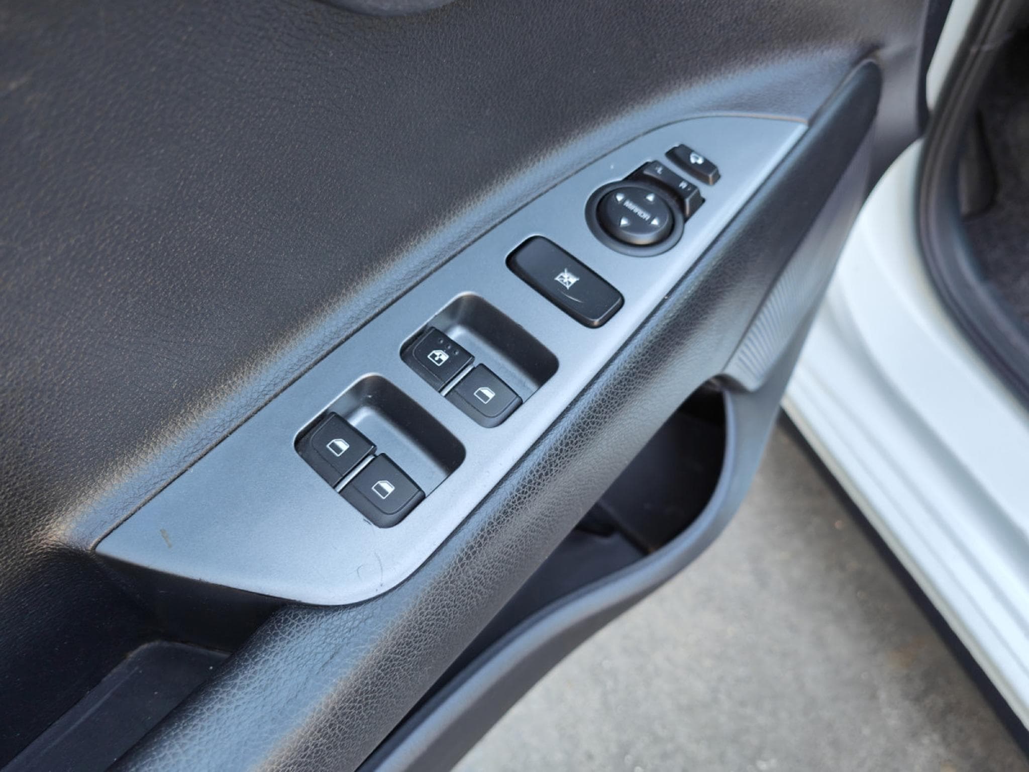 Kia Rio 1.0 T-GDI GT-LINE CLIM SIEGES + VOLANT CHAUFF CARPLAY (2019) - Foto 12