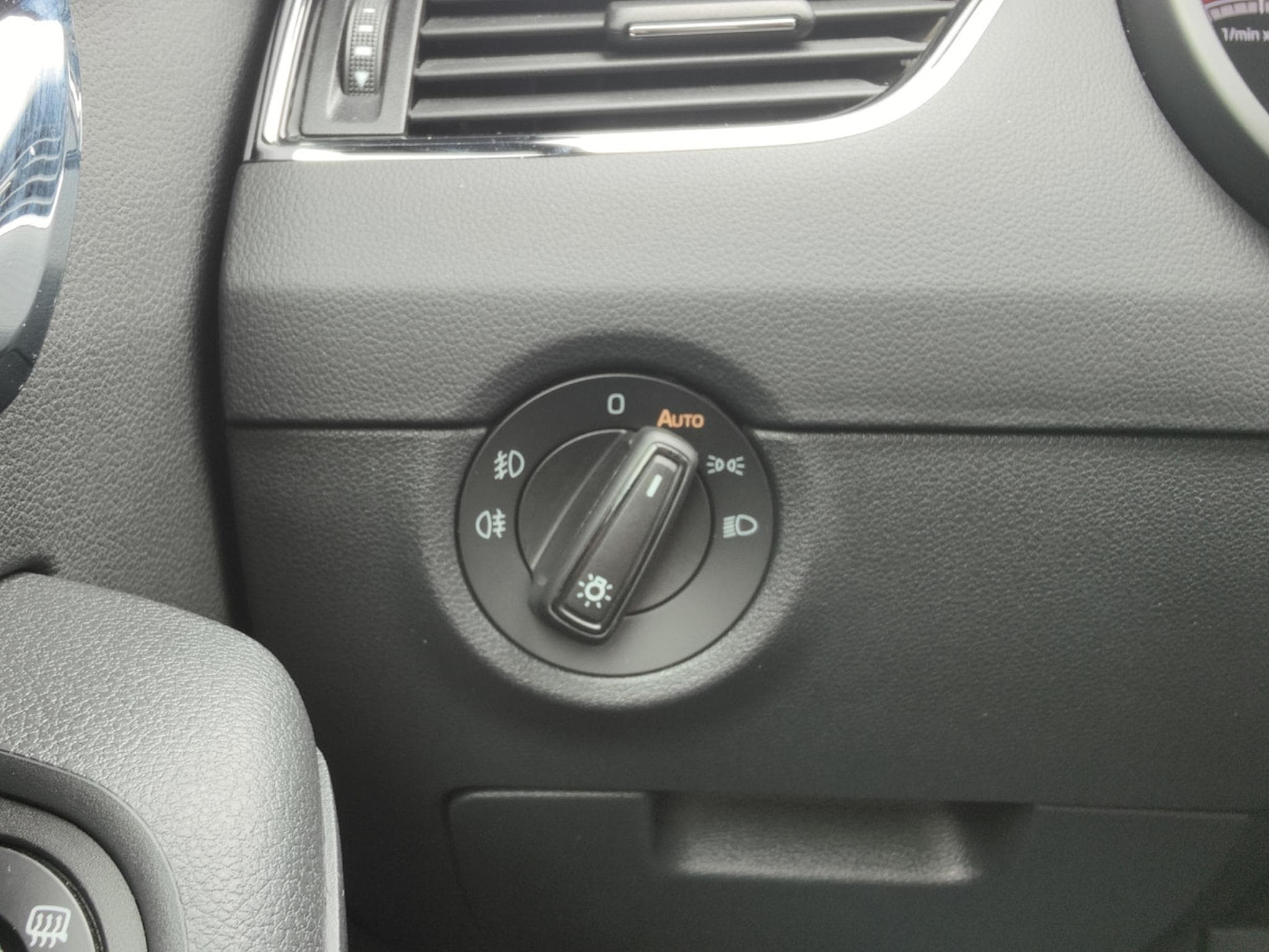 Skoda Octavia Combi RS 2.0 TDI DSG 4X4 CARPLAY GPS SIEGES CHAUFF (2018) - Foto 22