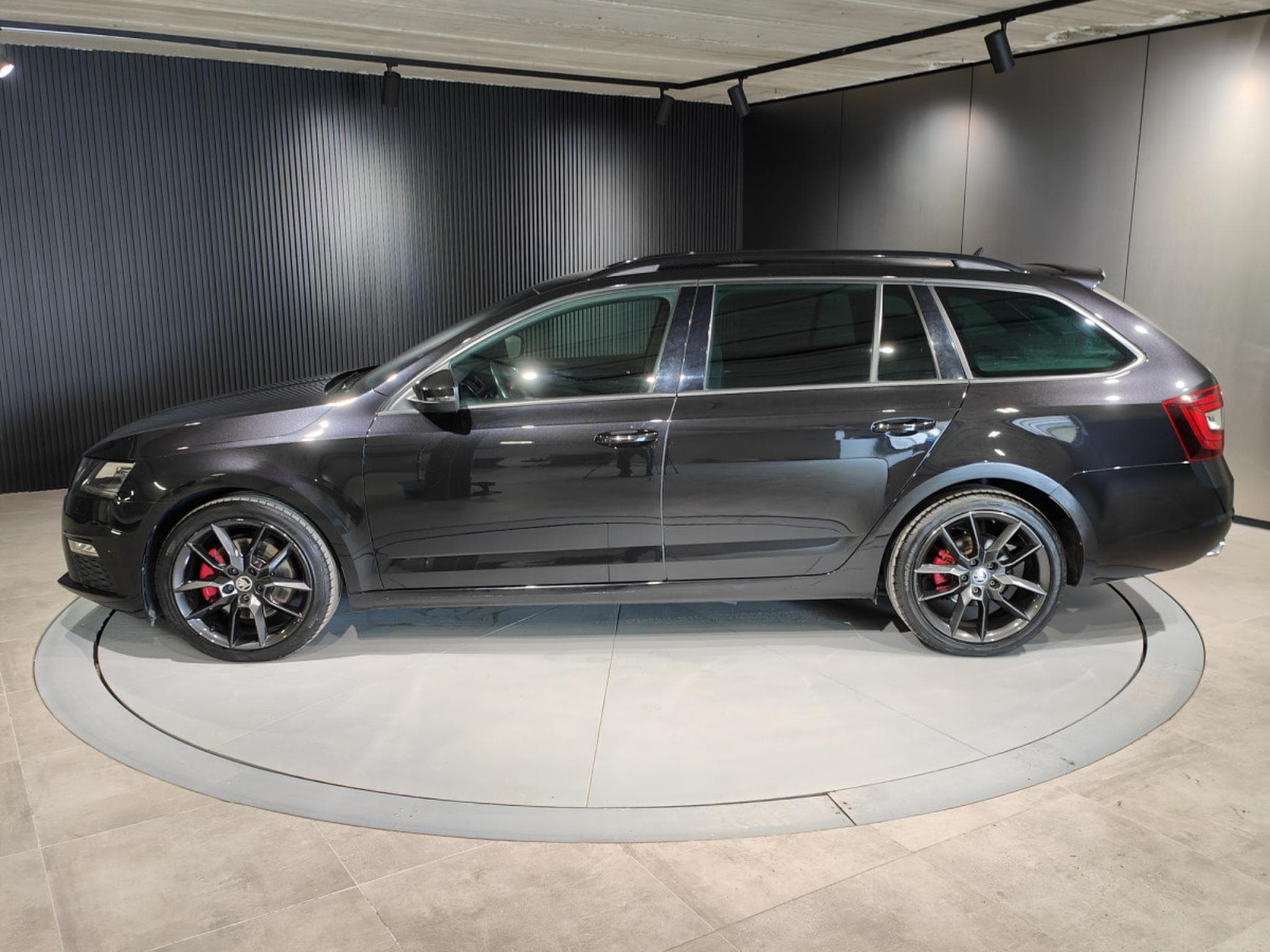 Skoda Octavia Combi RS 2.0 TDI DSG 4X4 CARPLAY GPS SIEGES CHAUFF (2018) - Foto 5