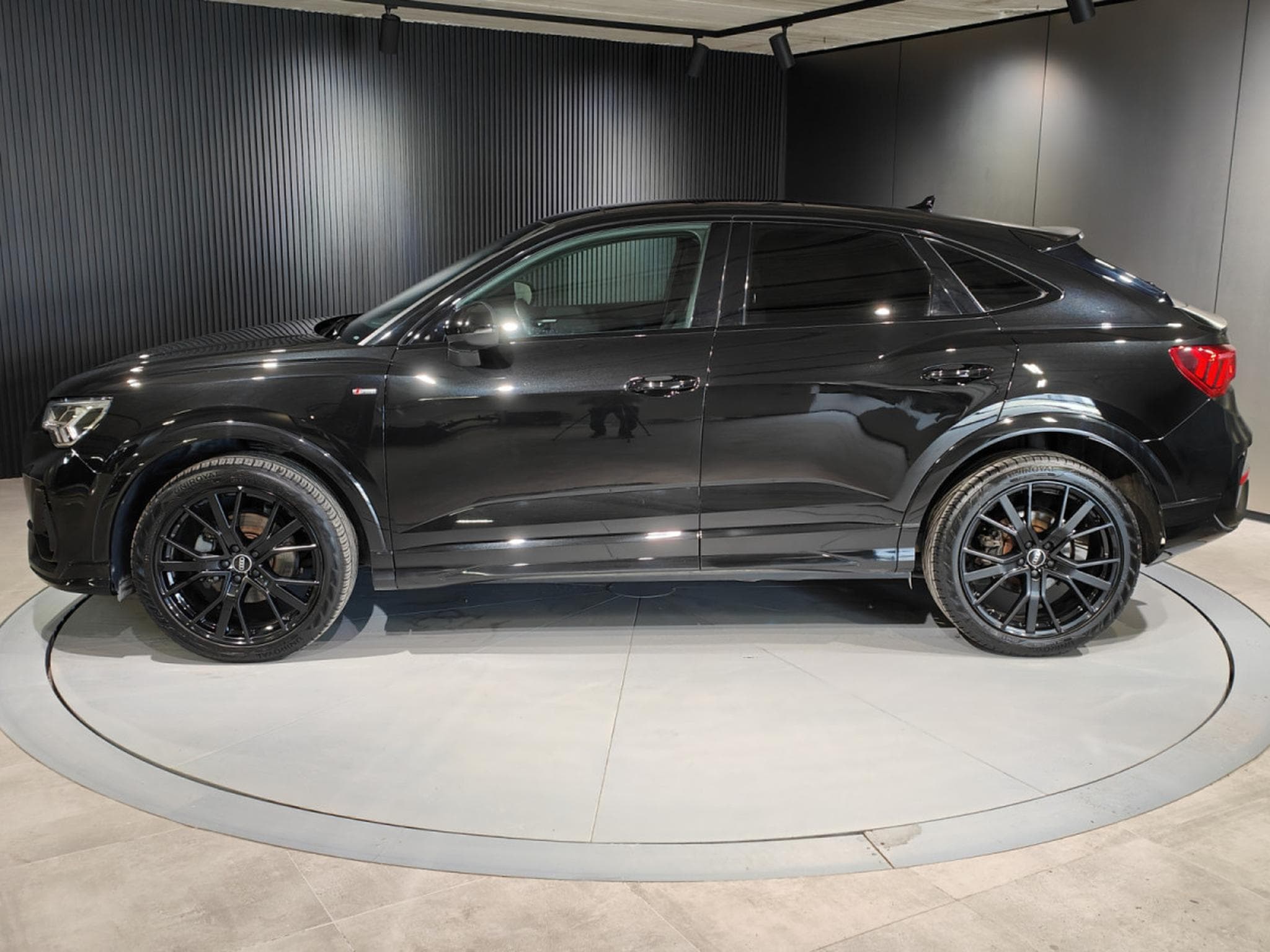 Audi Q3 Q3 SPORTBACK 35 TDI S-LINE S-TRONIC TOIT OUVRANT CARPLAY (2020) - Foto 5