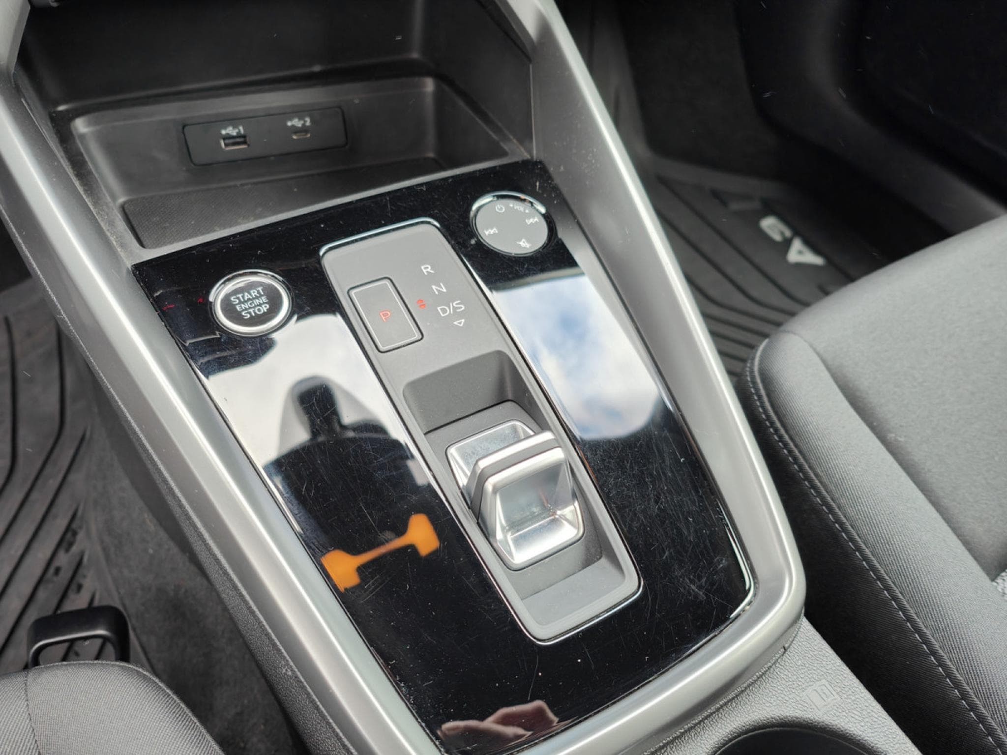 Audi A3 35 TDI S TRONIC GPS CARPLAY CAMERA APS AV/AR (2020) - Photo 12