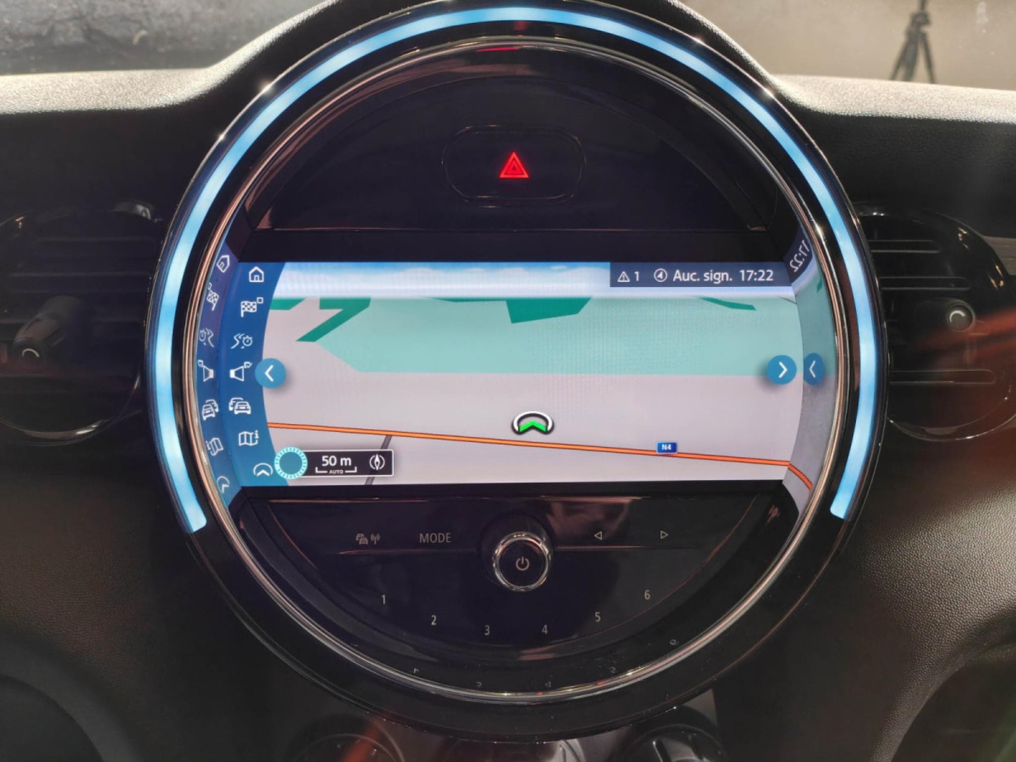Mini Cooper 1.5 GPS CARPLAY CAMERA SIEGES CHAUFFANTS TOIT PANP (2021) - Photo 20
