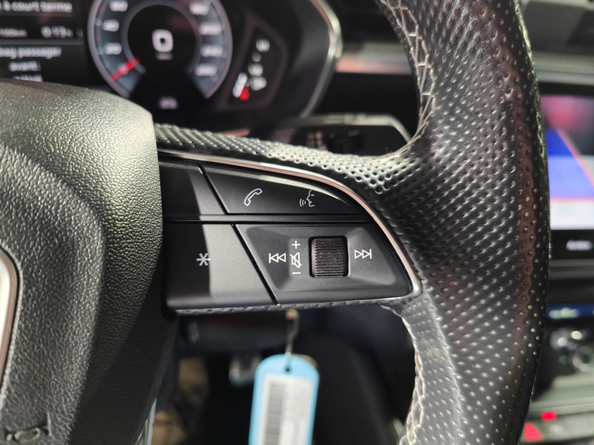 Audi Q3 SPORTBACK 35 TDI S-TRONIC S LINE CAMERA CUIR CARPLAY SIEGES (2021) - Photo 18