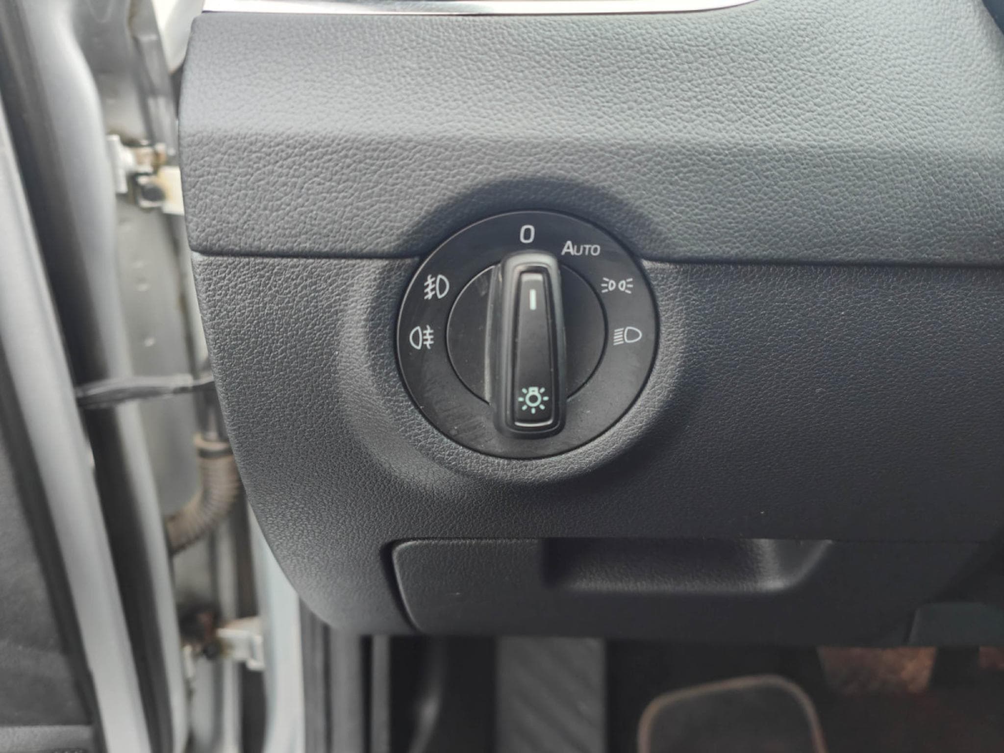 Skoda Octavia 1.6 TDI DSG CARPLAY APS AV/AR SIEGES CHAUFFANTS CRUISE (2019) - Foto 18