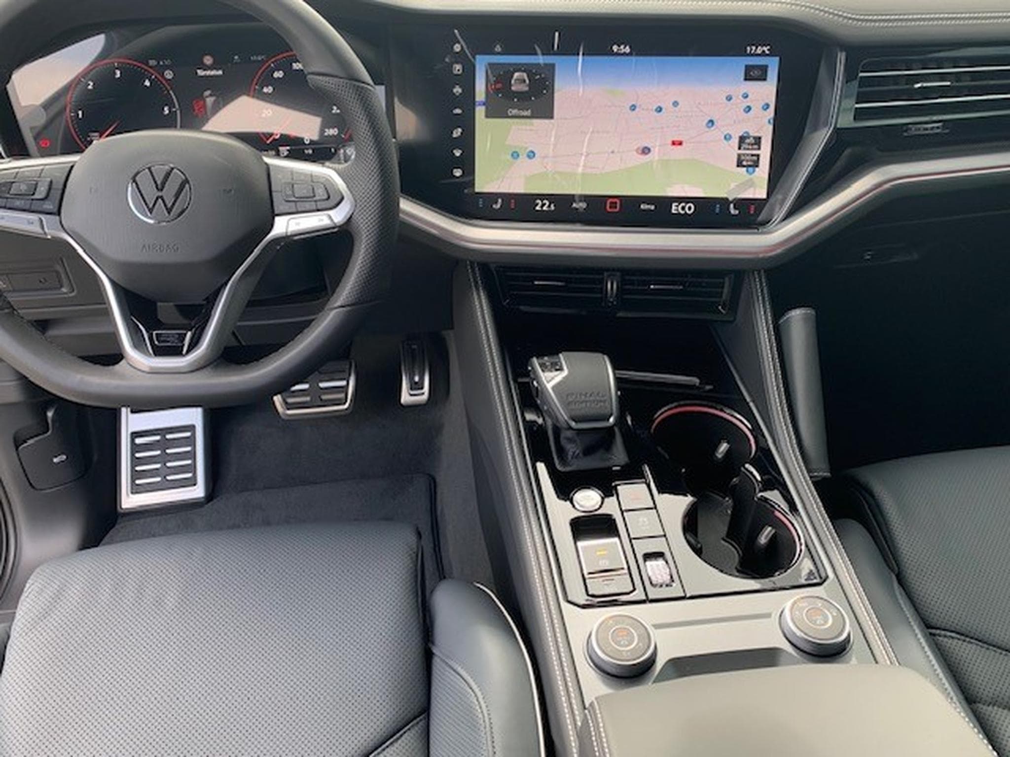 VW Touareg FINAL EDITION R-LINE BLACK STYLE 3.0TDI V6 286CV 4MOTION AG8 (2026) - Photo 3
