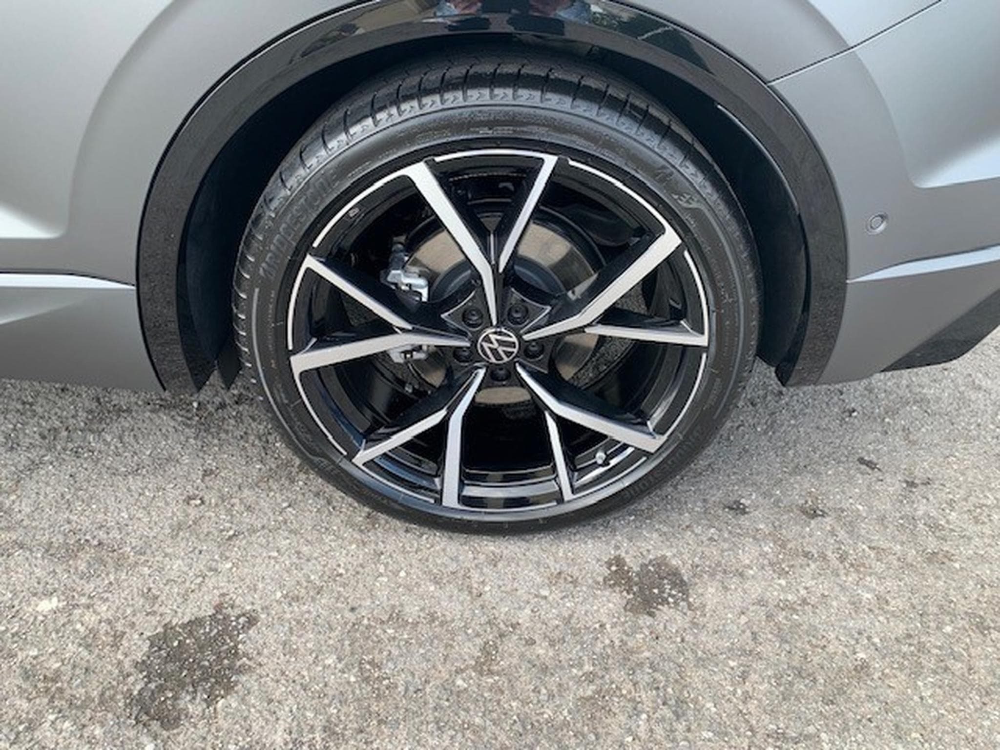 VW Touareg FINAL EDITION R-LINE BLACK STYLE 3.0TDI V6 286CV 4MOTION AG8 (2026) - Photo 4