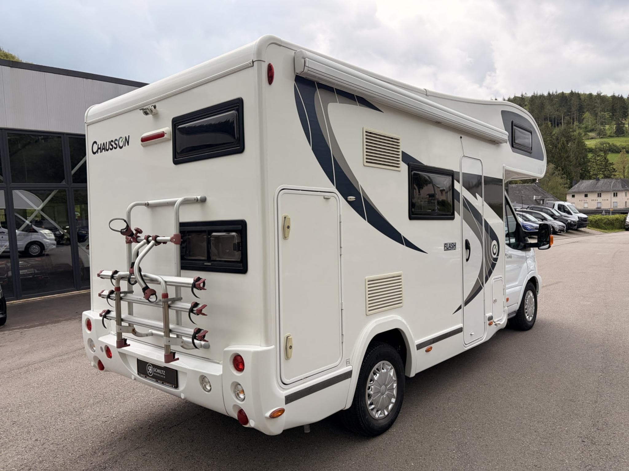 Chausson C646 Flash Ford 2.2 Diesel 6 bed (2016) - Photo 3