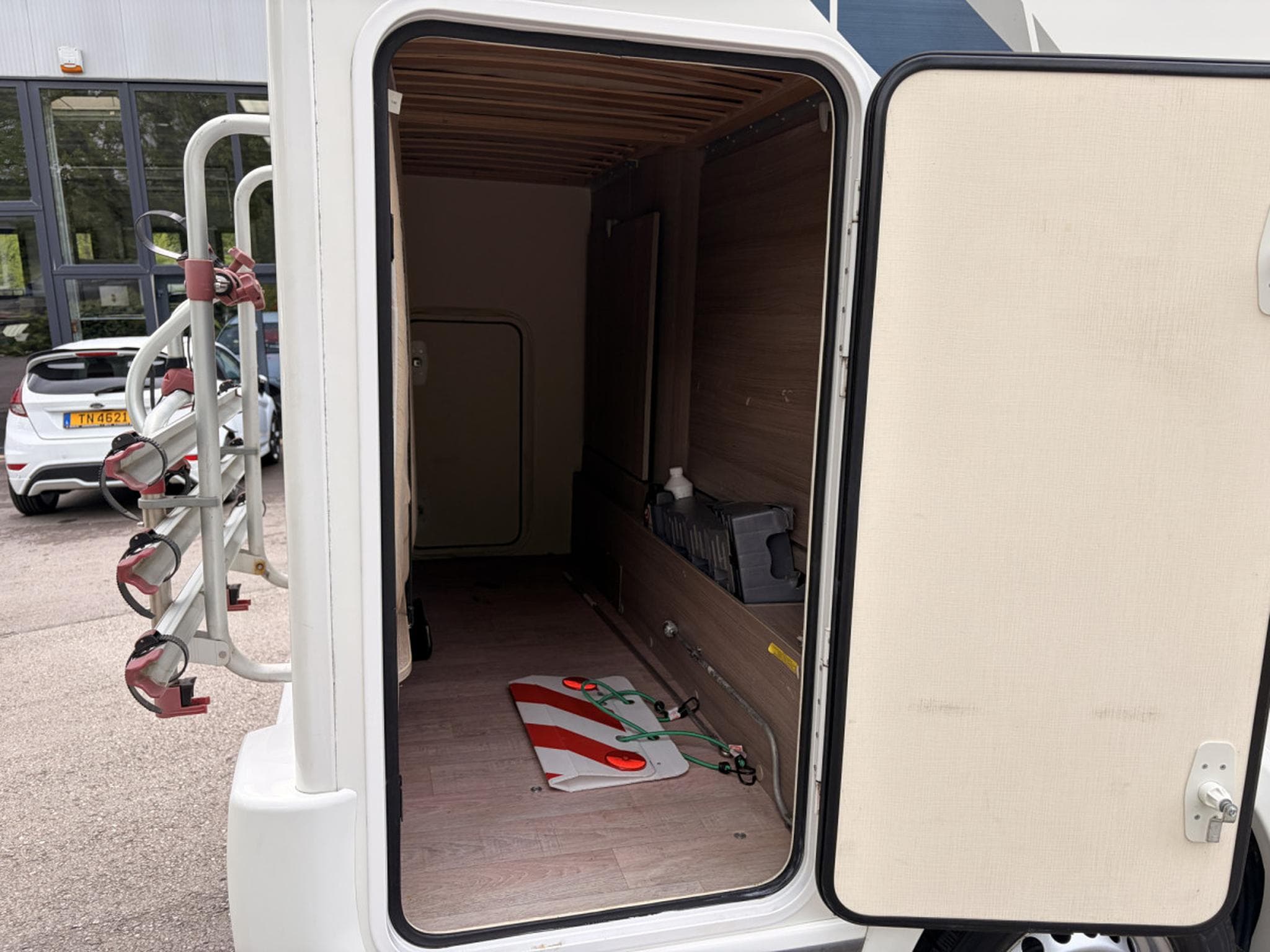 Chausson C646 Flash Ford 2.2 Diesel 6 bed (2016) - Photo 4