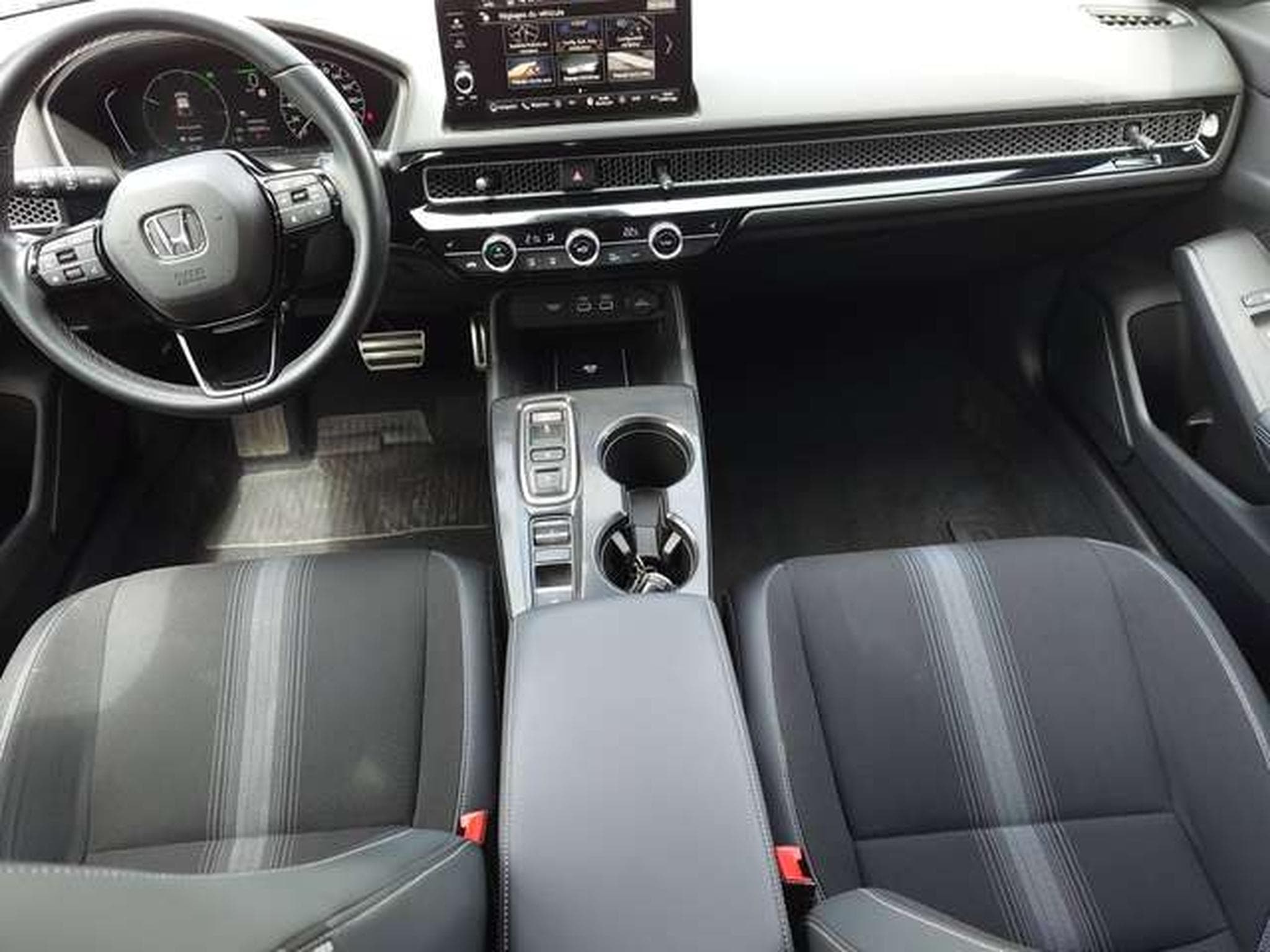 Honda Civic Civic e:HEV 2.0 Sport eCVT (2023) - Photo 8