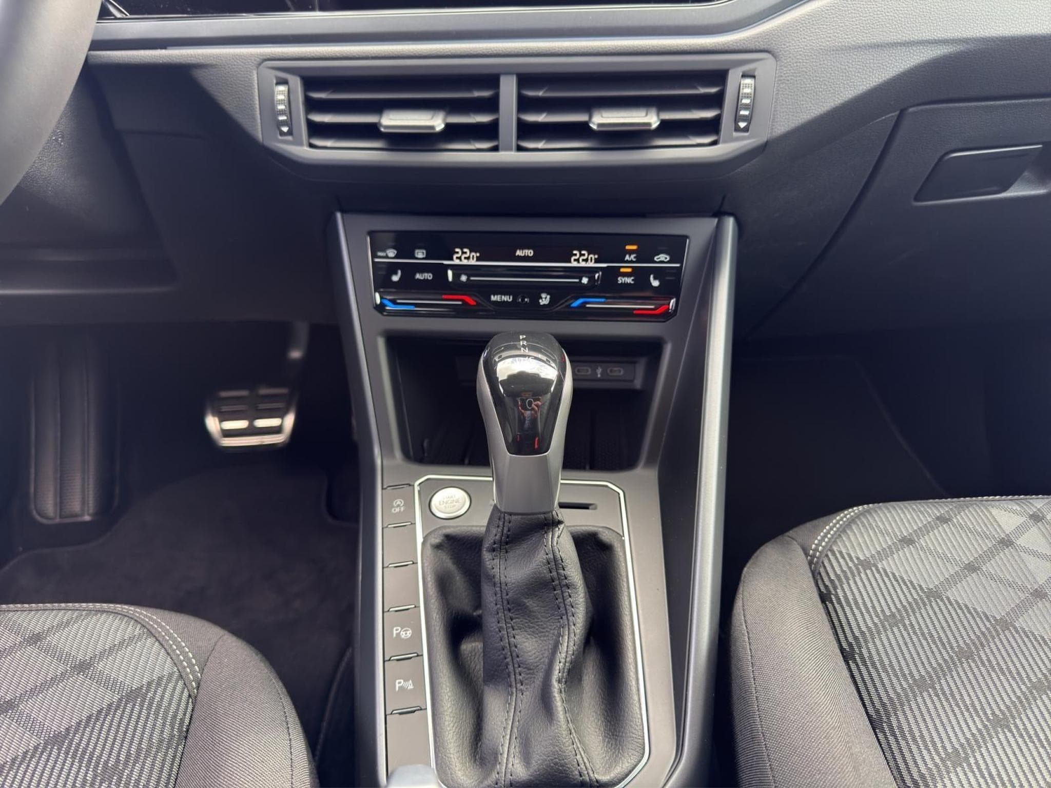 VW Taigo 1.5 R-Line 110 kW TSI DSG7 (2026) - Photo 12