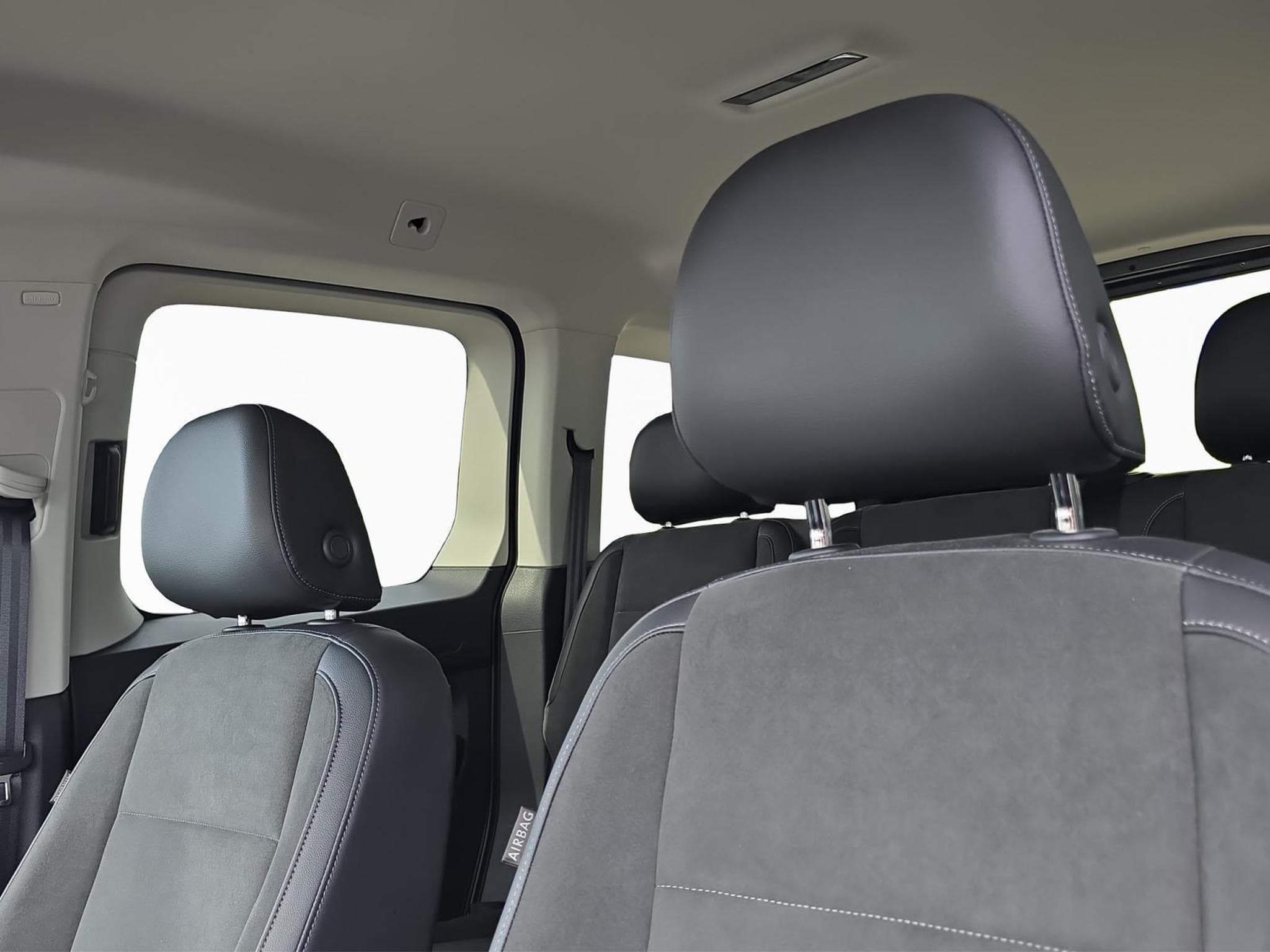 VW Caddy Style (2026) - Foto 15