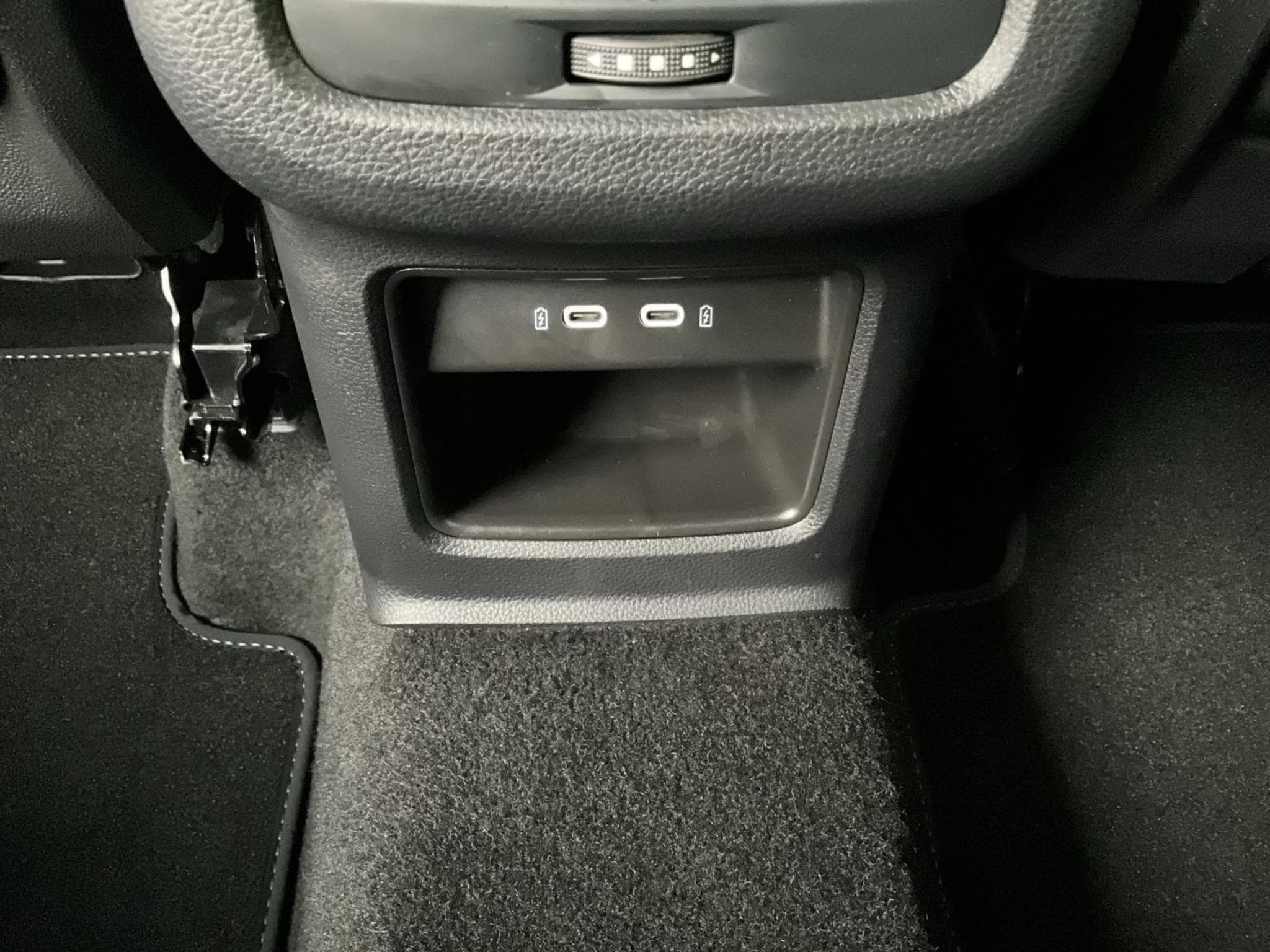Seat Ateca FR+DSG+Pano+360+AHK+Navi (2023) - Photo 23