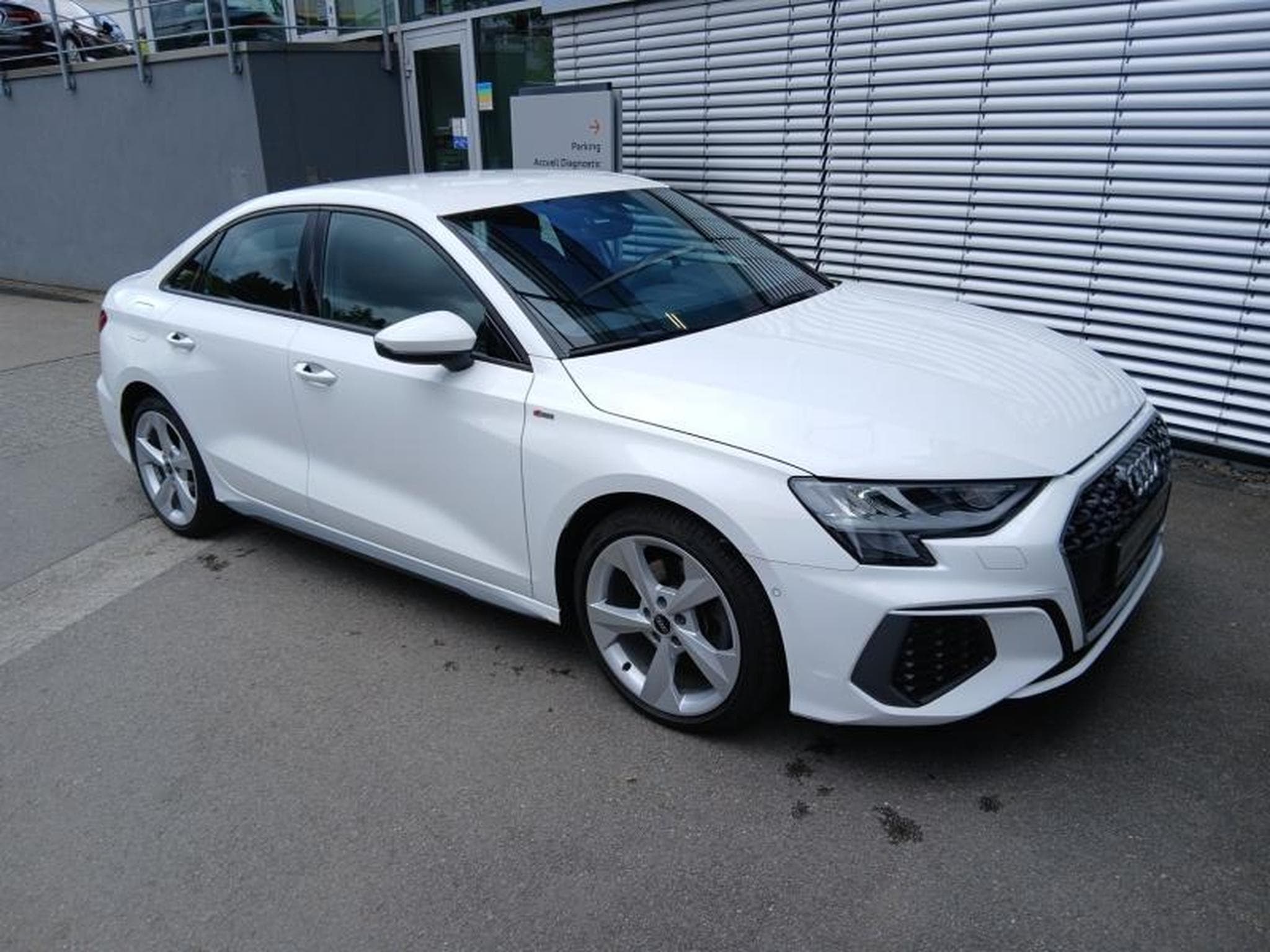 Audi A3 Limousine S-line 35 TFSI 6-Gang (2020) - Foto 5