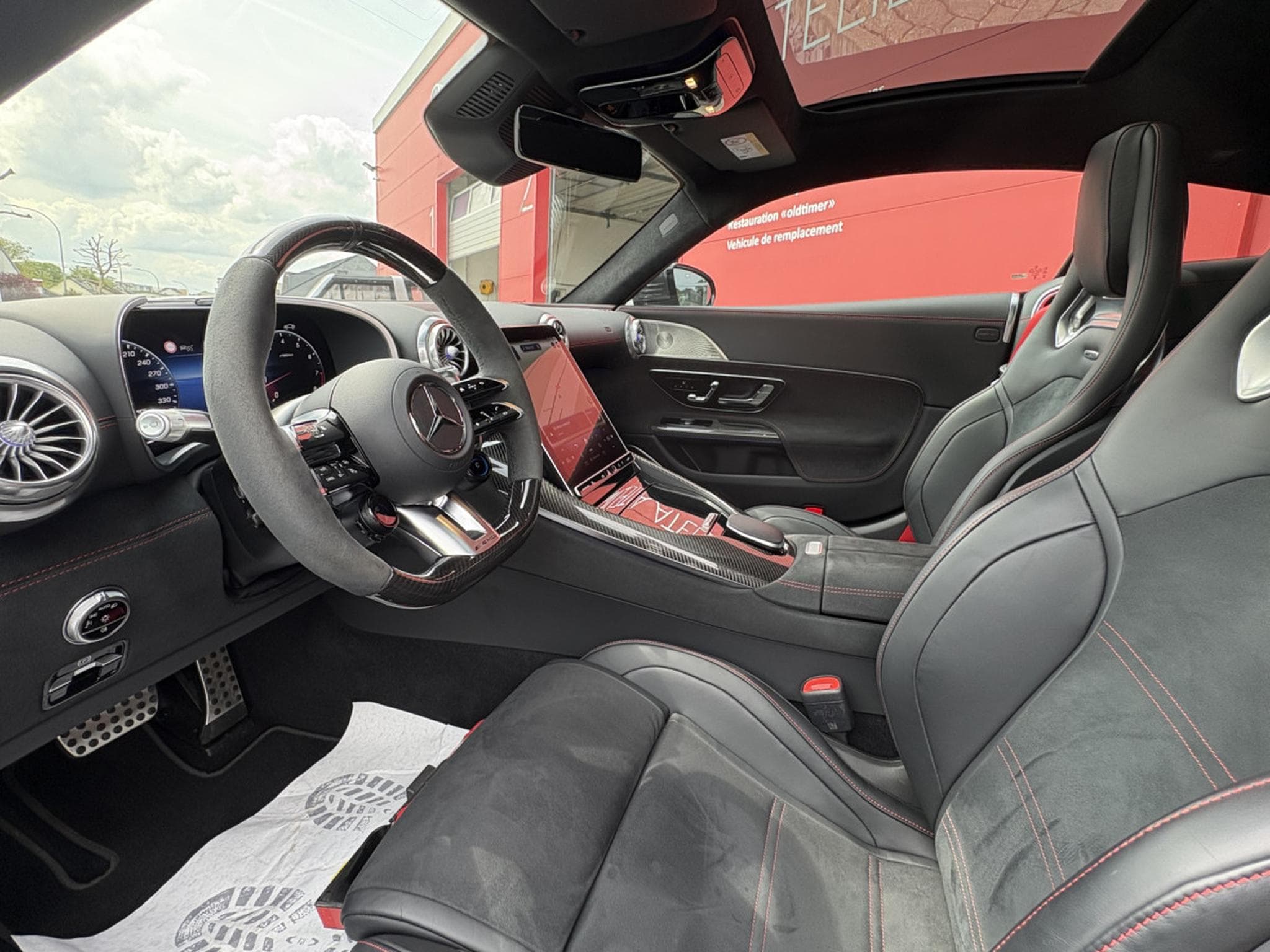 Mercedes AMG GT 63 4MATIC+ (2024) - Photo 21