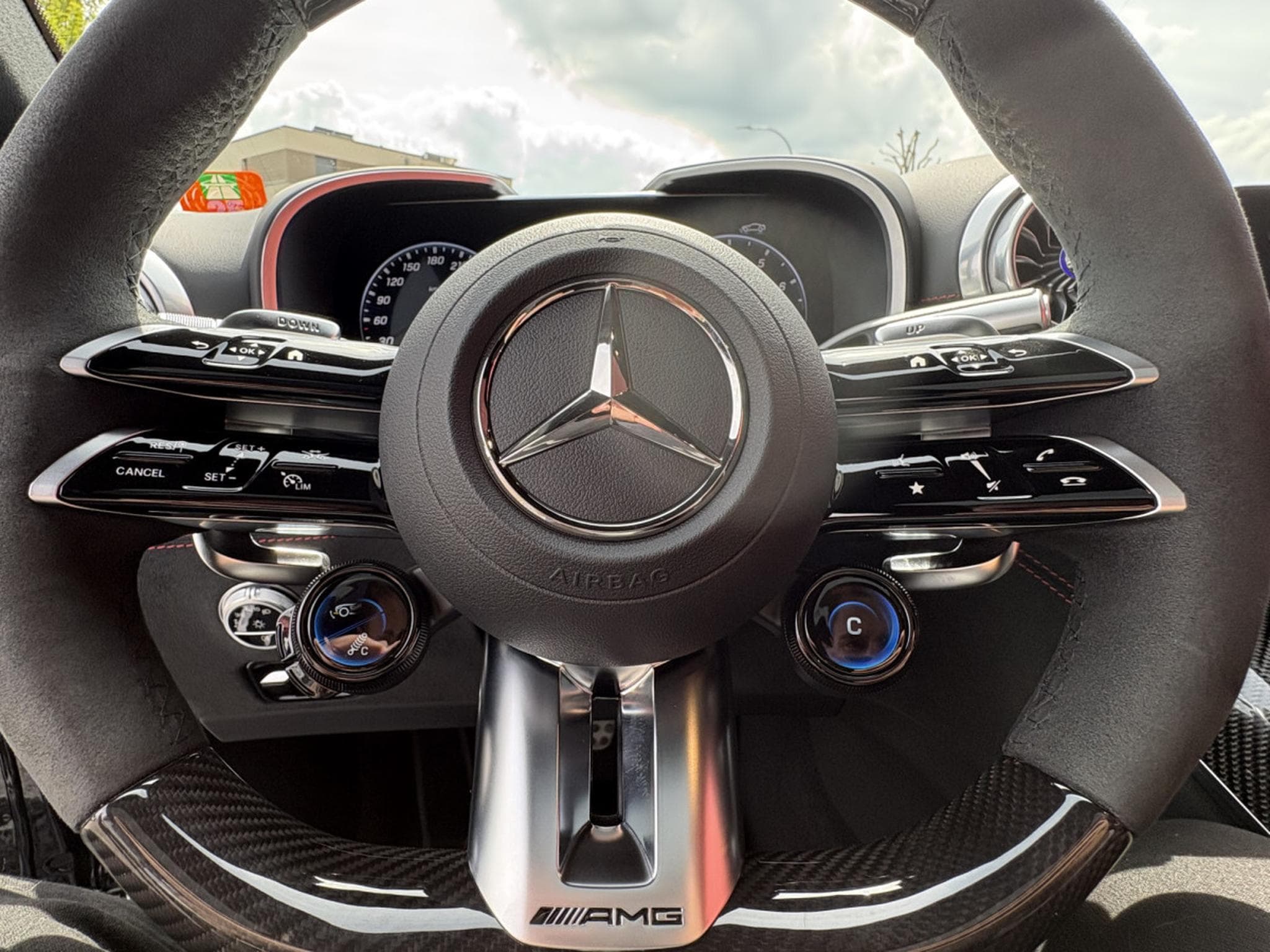 Mercedes AMG GT 63 4MATIC+ (2024) - Photo 25