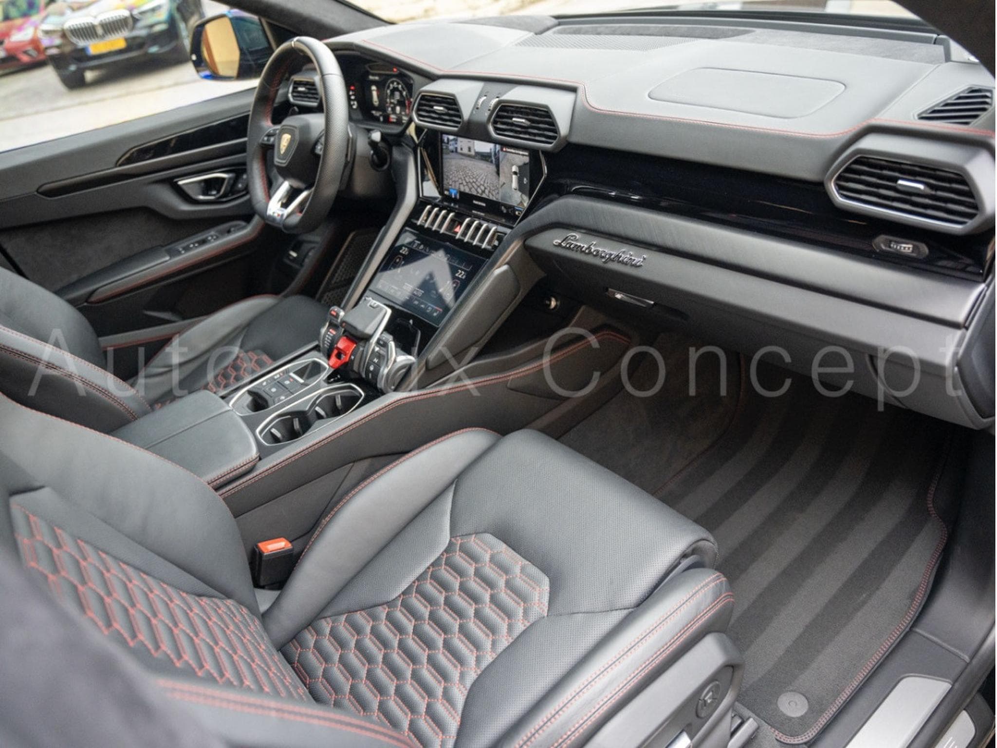 Lamborghini Urus 4.0 V8 (2022) - Photo 6