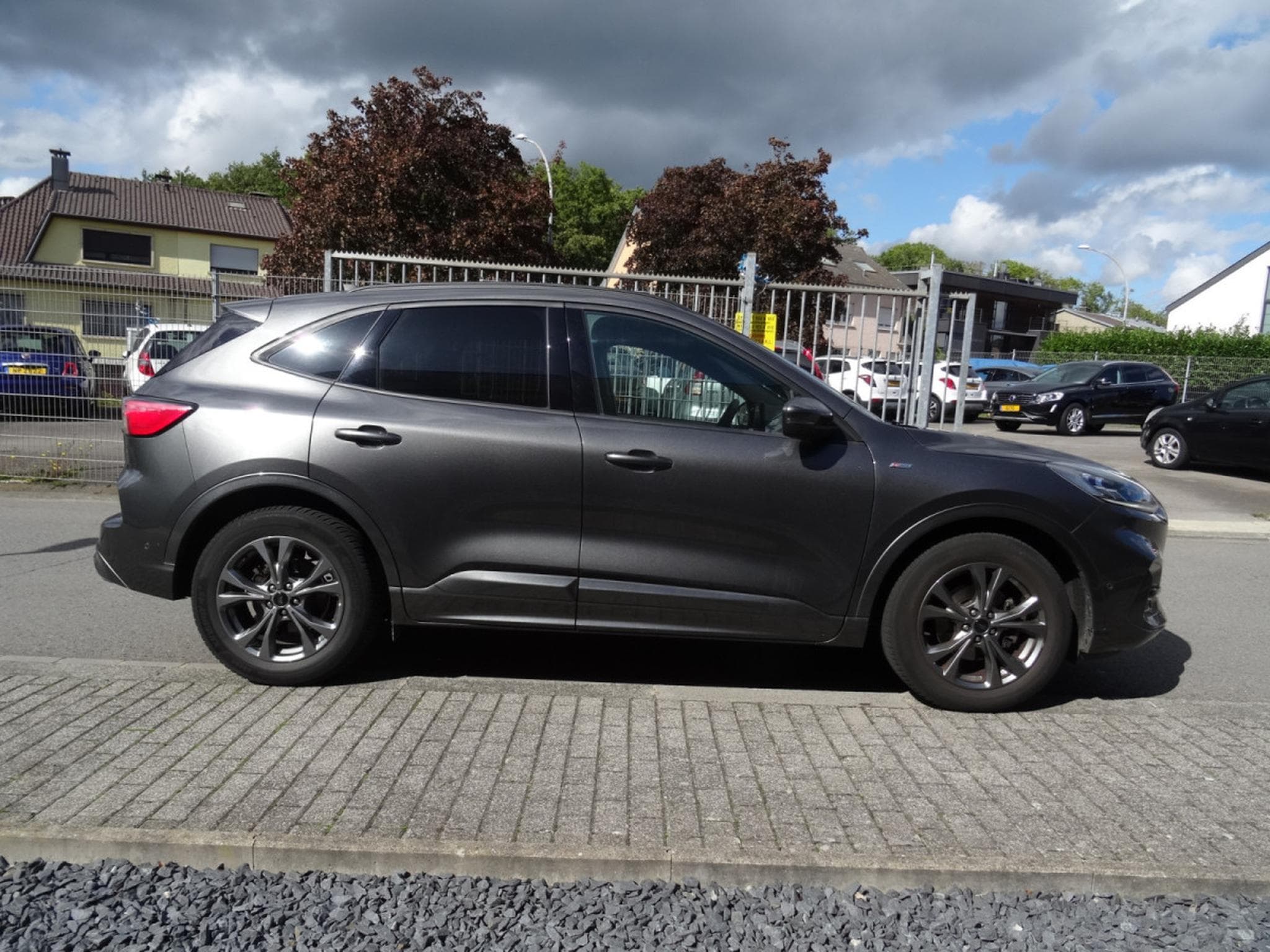 Ford Kuga 1.5 ST-LINE X 150CV (2022) - Foto 4