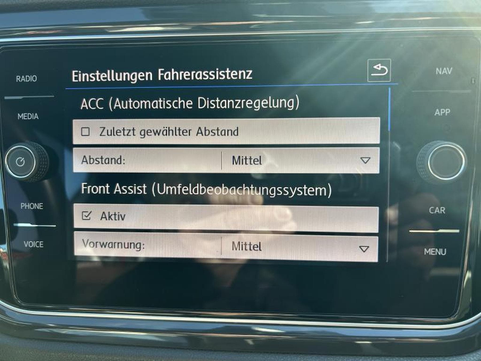 VW T-Roc Sport (2019) - Photo 13