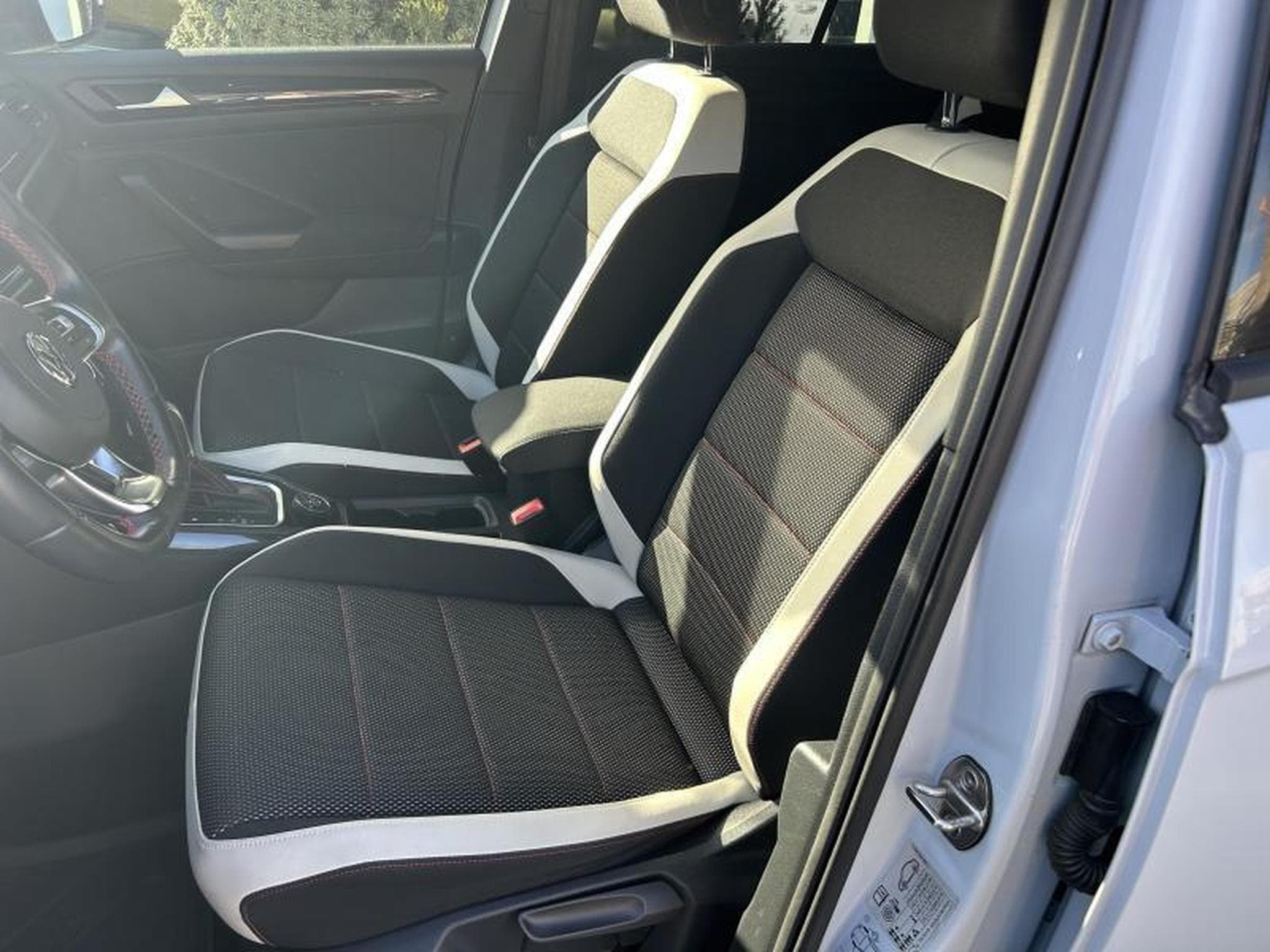 VW T-Roc Sport (2019) - Photo 8
