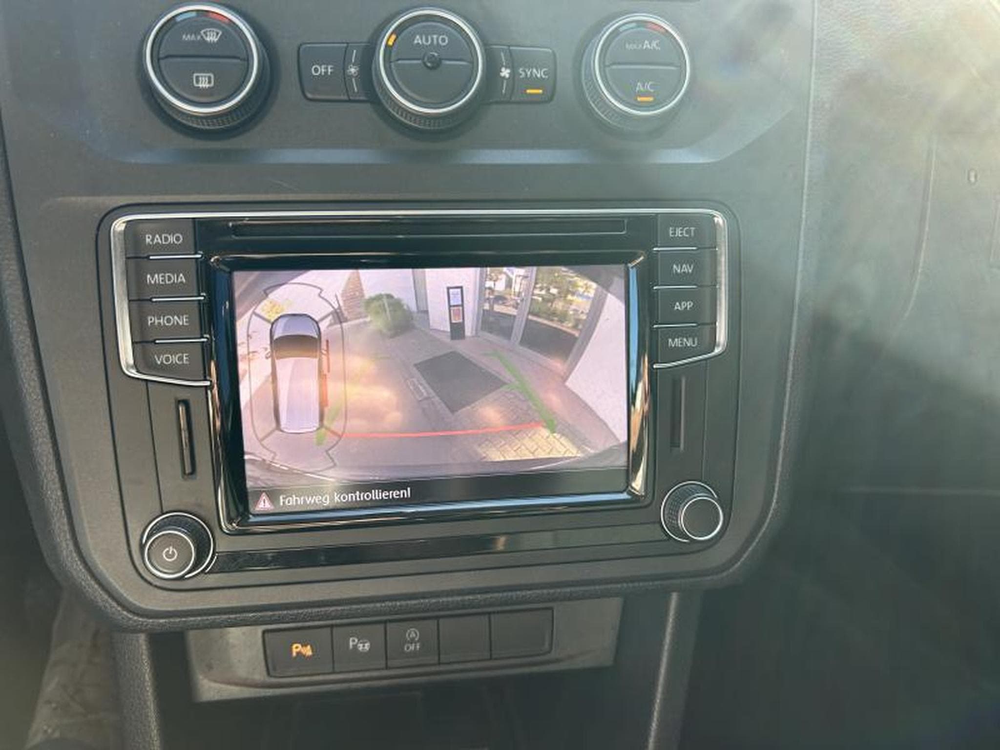 VW Caddy Trendline (2020) - Photo 9