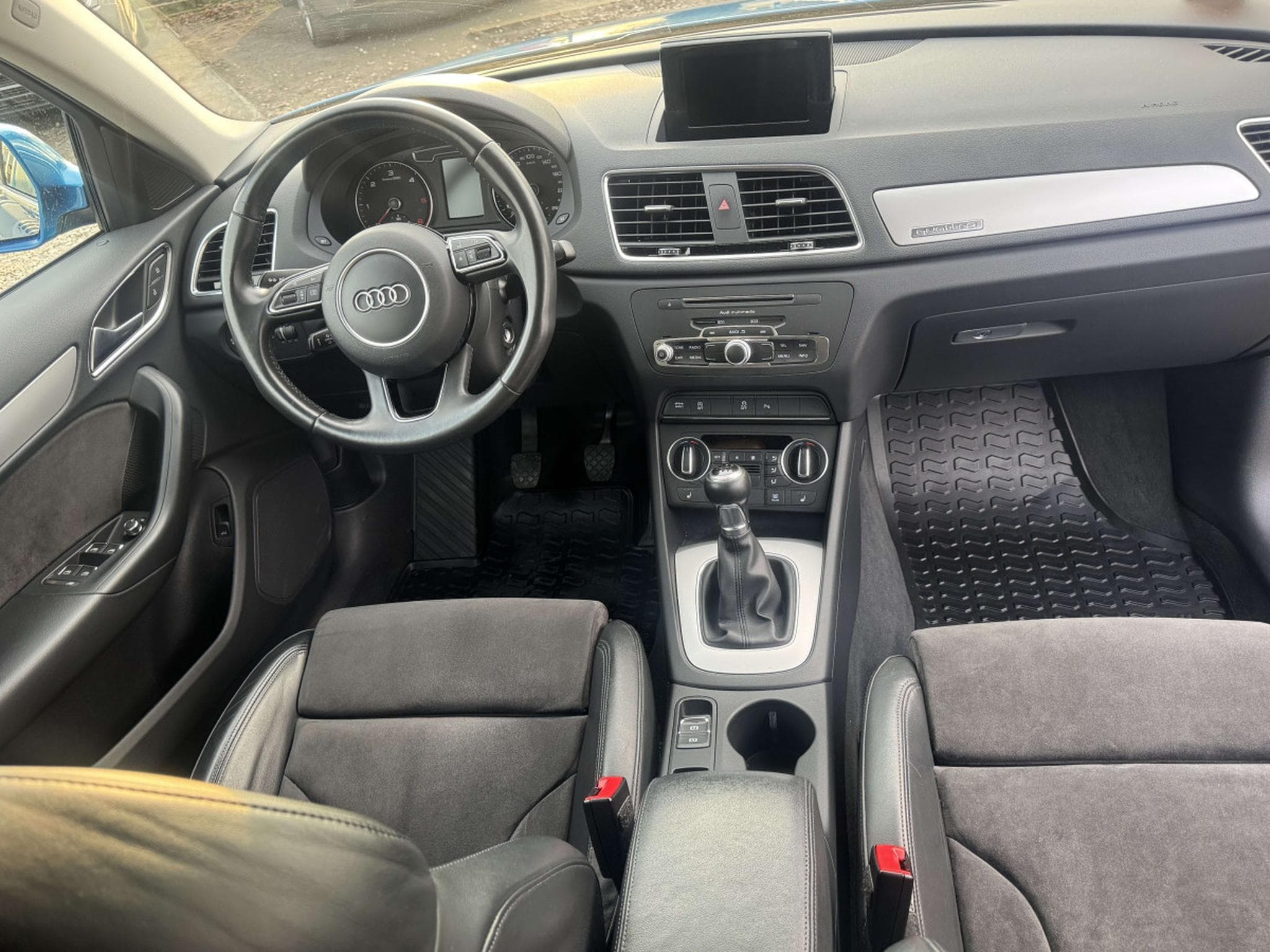Audi Q3 2.0 TDI 150 quattro design 1-prop (2017) - Photo 7