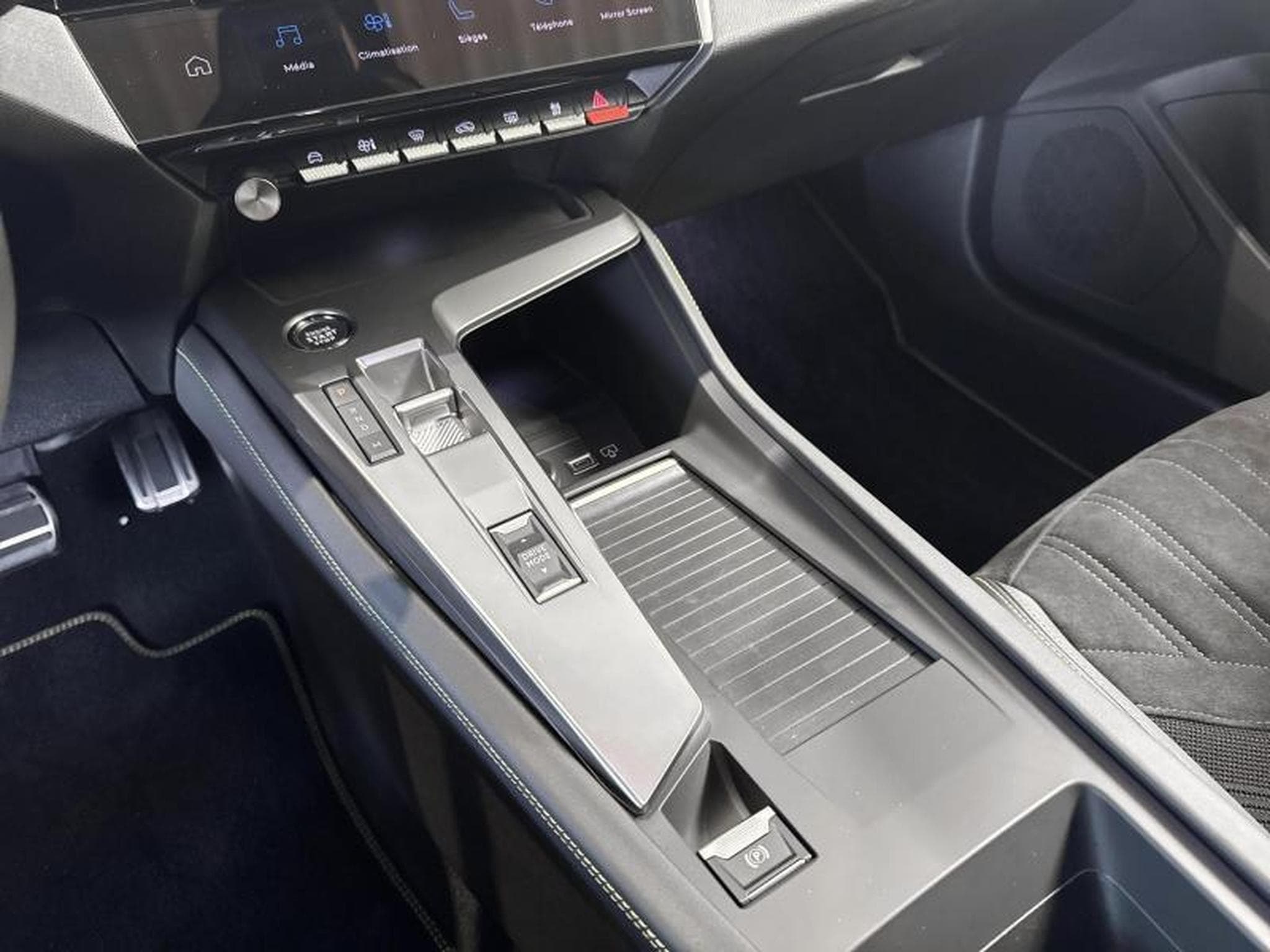 Peugeot 308 GT EAT8 (2024) - Foto 19