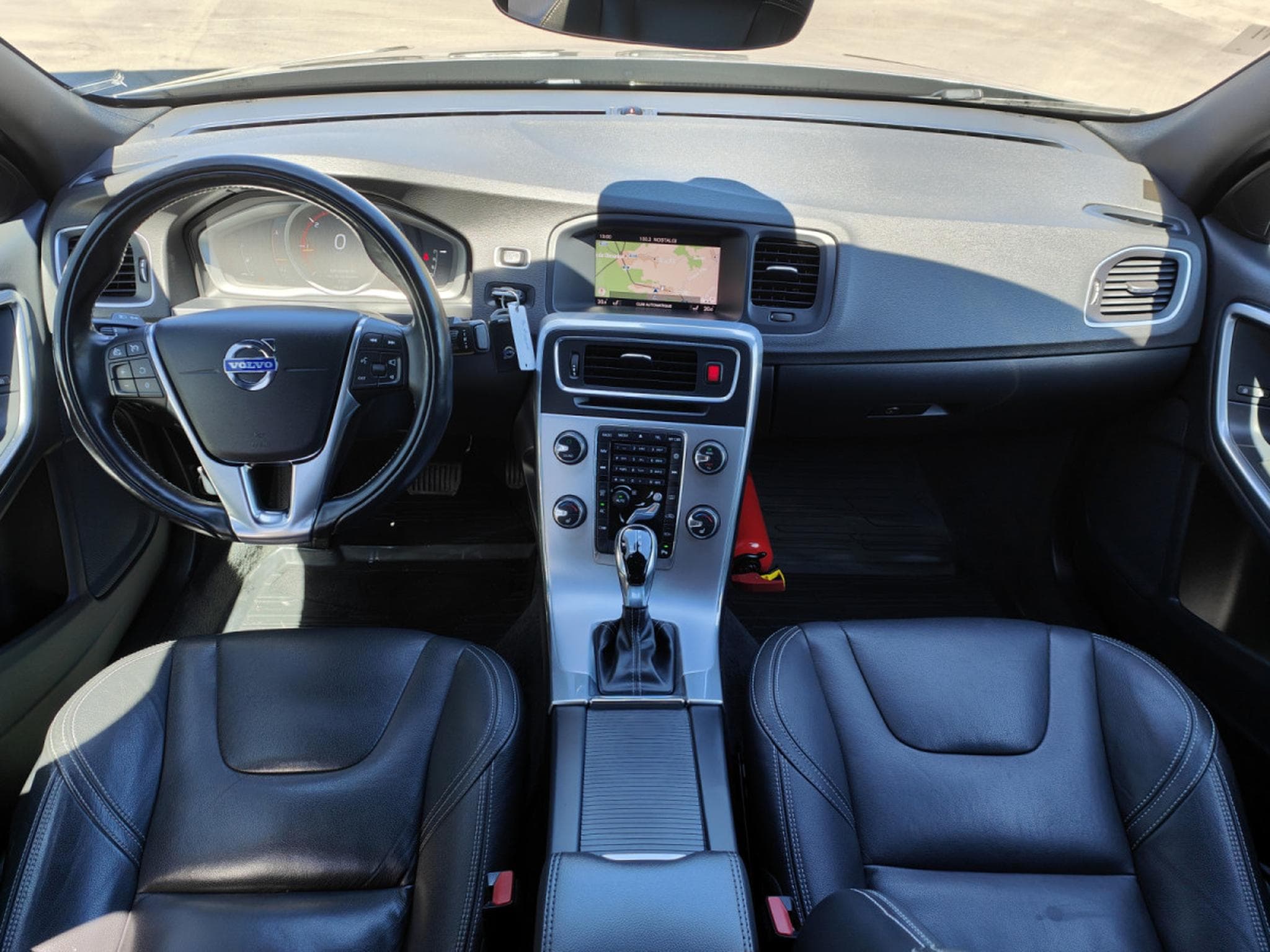 Volvo S60 S60 D2 BOITE AUTO GPS CAMERA SIEGES + VOLANT CHAUFF (2018) - Foto 11