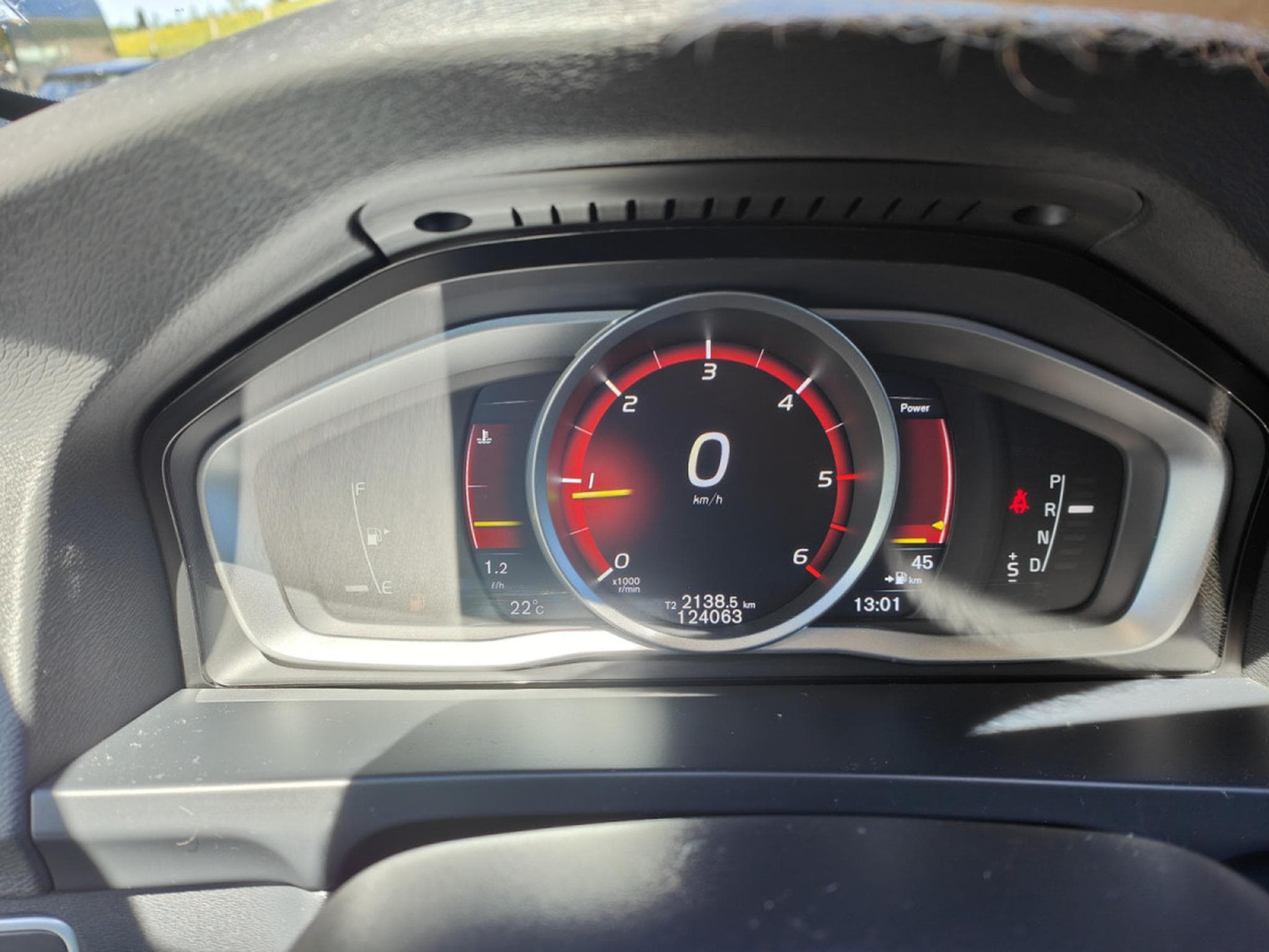 Volvo S60 S60 D2 BOITE AUTO GPS CAMERA SIEGES + VOLANT CHAUFF (2018) - Foto 23