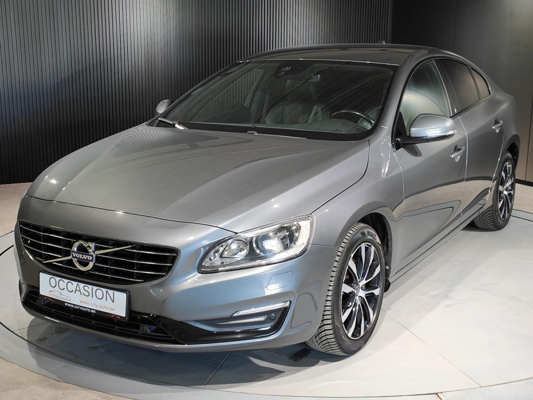 Volvo S60 S60 D2 BOITE AUTO GPS CAMERA SIEGES + VOLANT CHAUFF (2018) - Foto 6