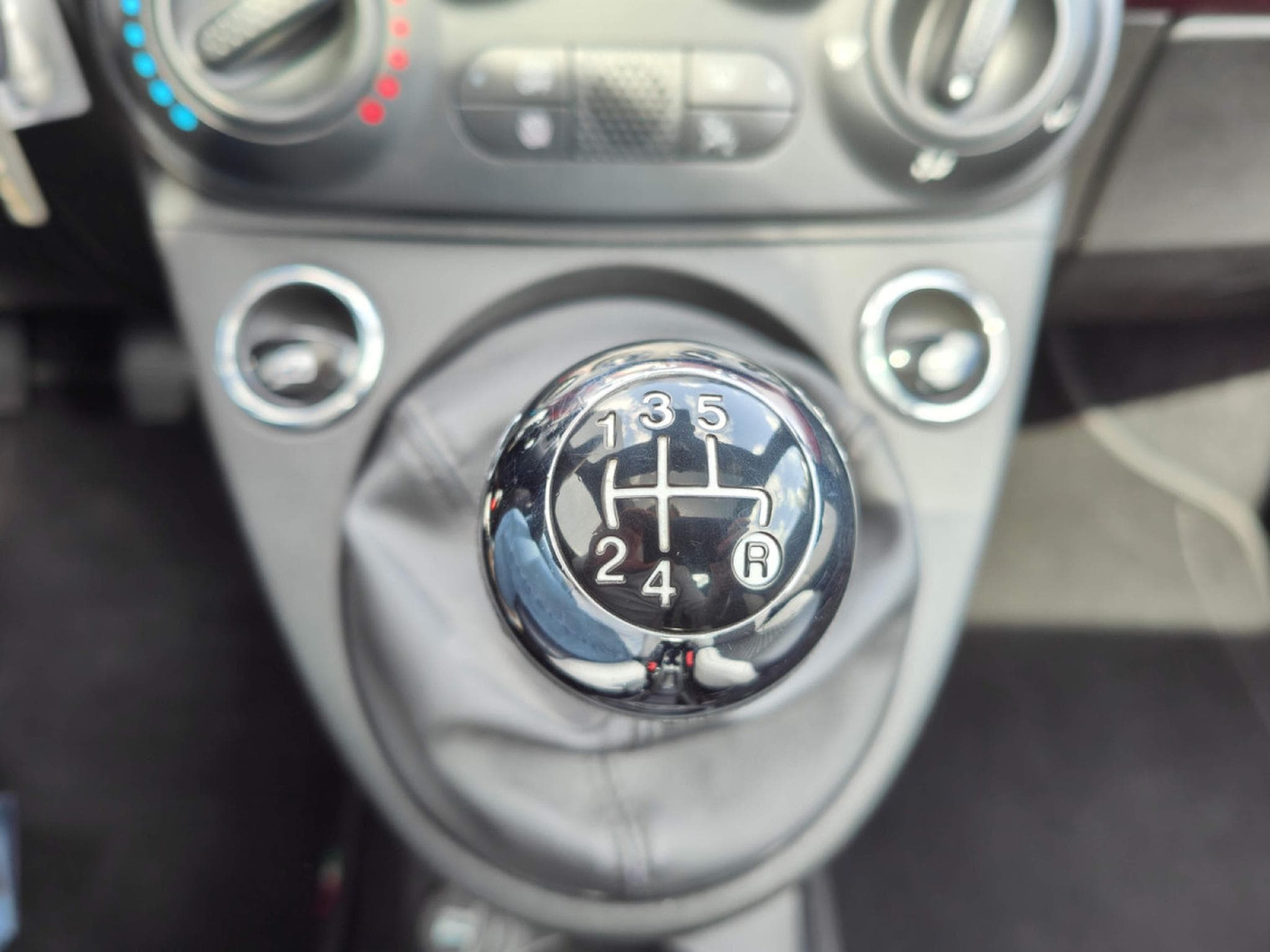 Fiat 500 1.2 MULTIJET GPS SIEGES CHAUFFANTS TOIT PANO CRUISE (2019) - Photo 18