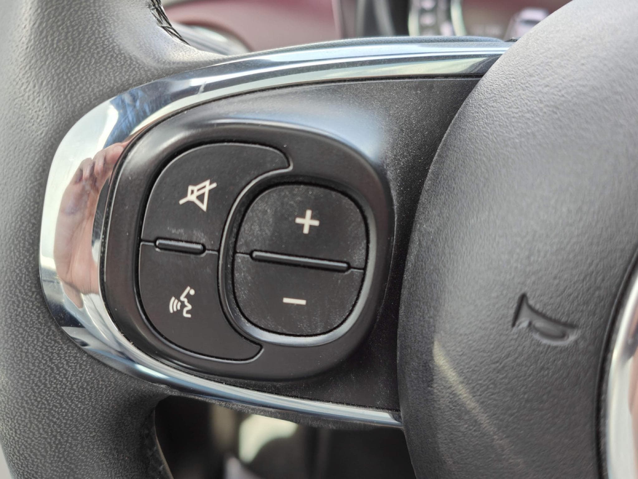 Fiat 500 1.2 MULTIJET GPS SIEGES CHAUFFANTS TOIT PANO CRUISE (2019) - Photo 21