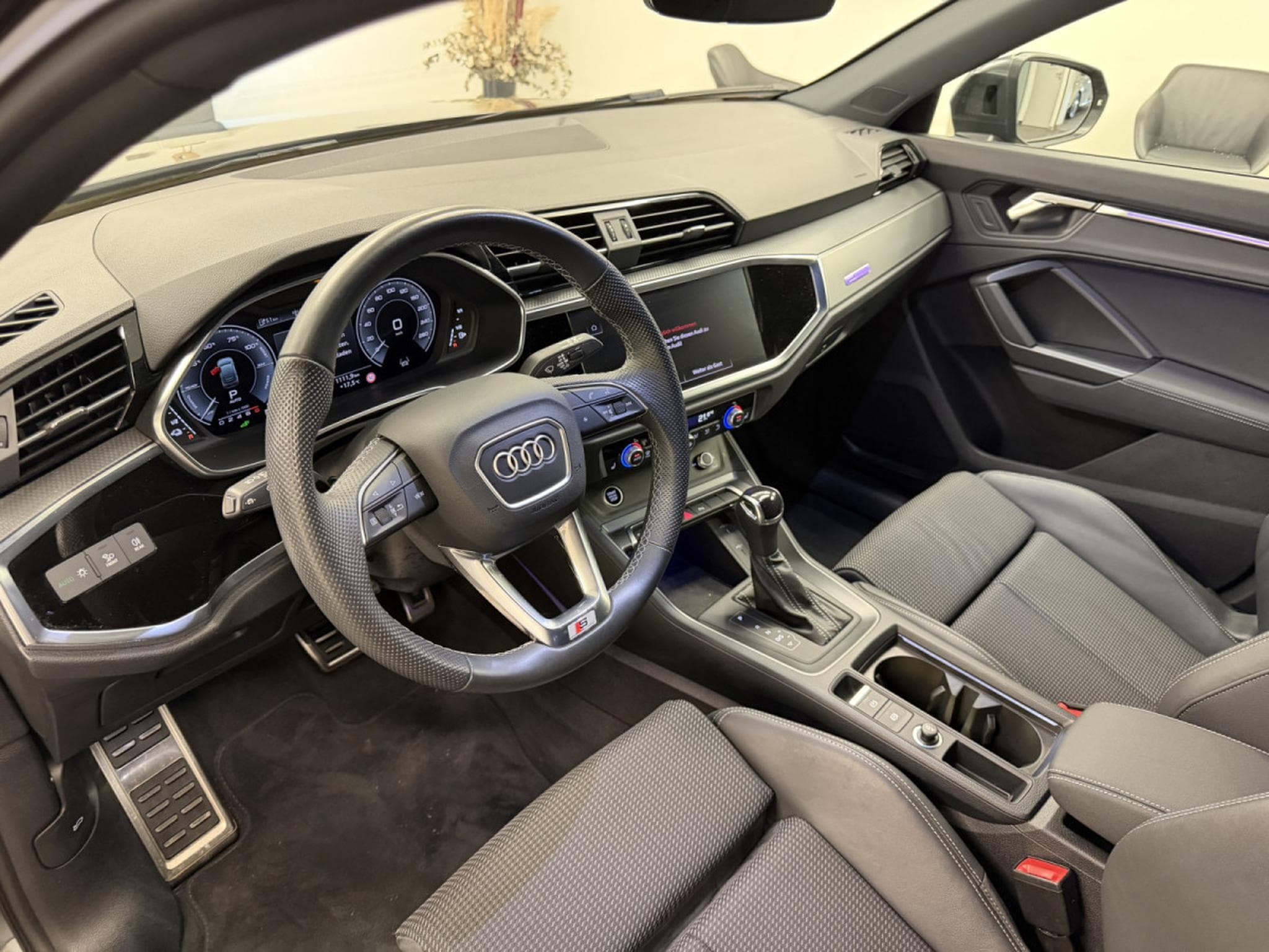 Audi Q3 Sportback S line 45 TFSI e 245 CV / 180kW S tronic (2023) - Foto 4