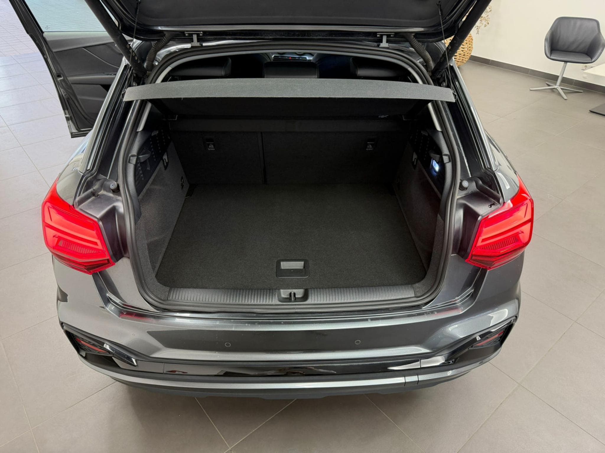 Audi Q2 S line 35 TFSI 150 CV / 110 kW S tronic (2023) - Foto 9