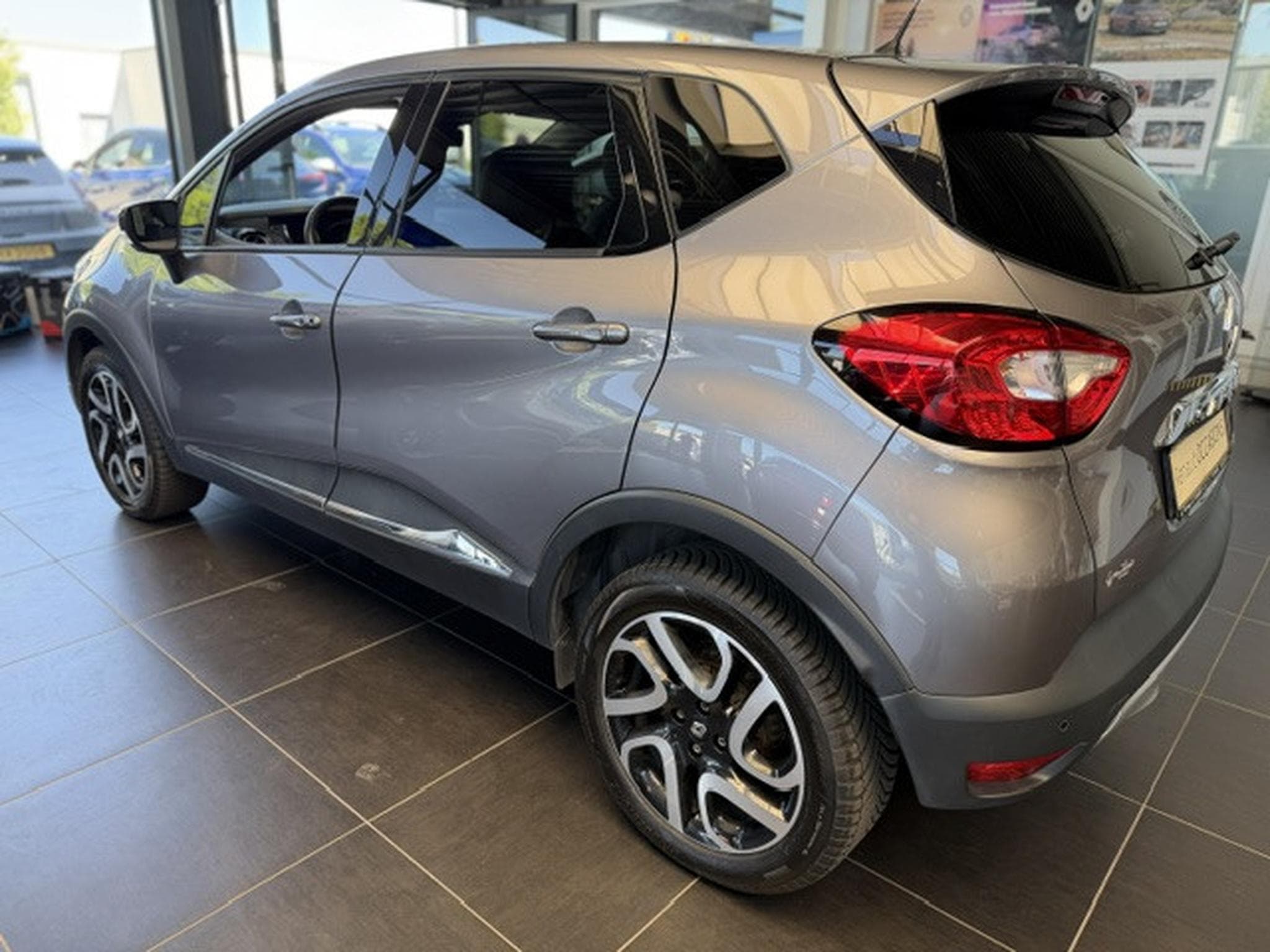 Renault Captur ENERGY TCE 120 EDC (2016) - Foto 4