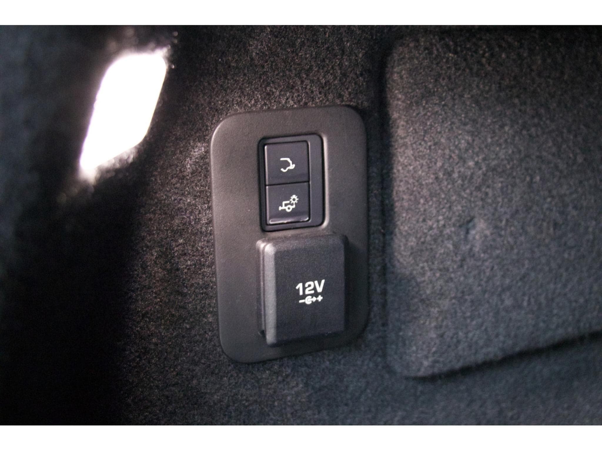 Land-Rover Range Rover Evoque D180 S AWD (2020) - Photo 14
