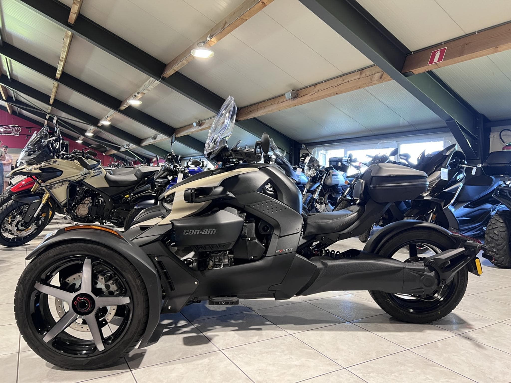 BRP Can-Am Ryker 900 Sport Full accessoires (2022) - Photo 5