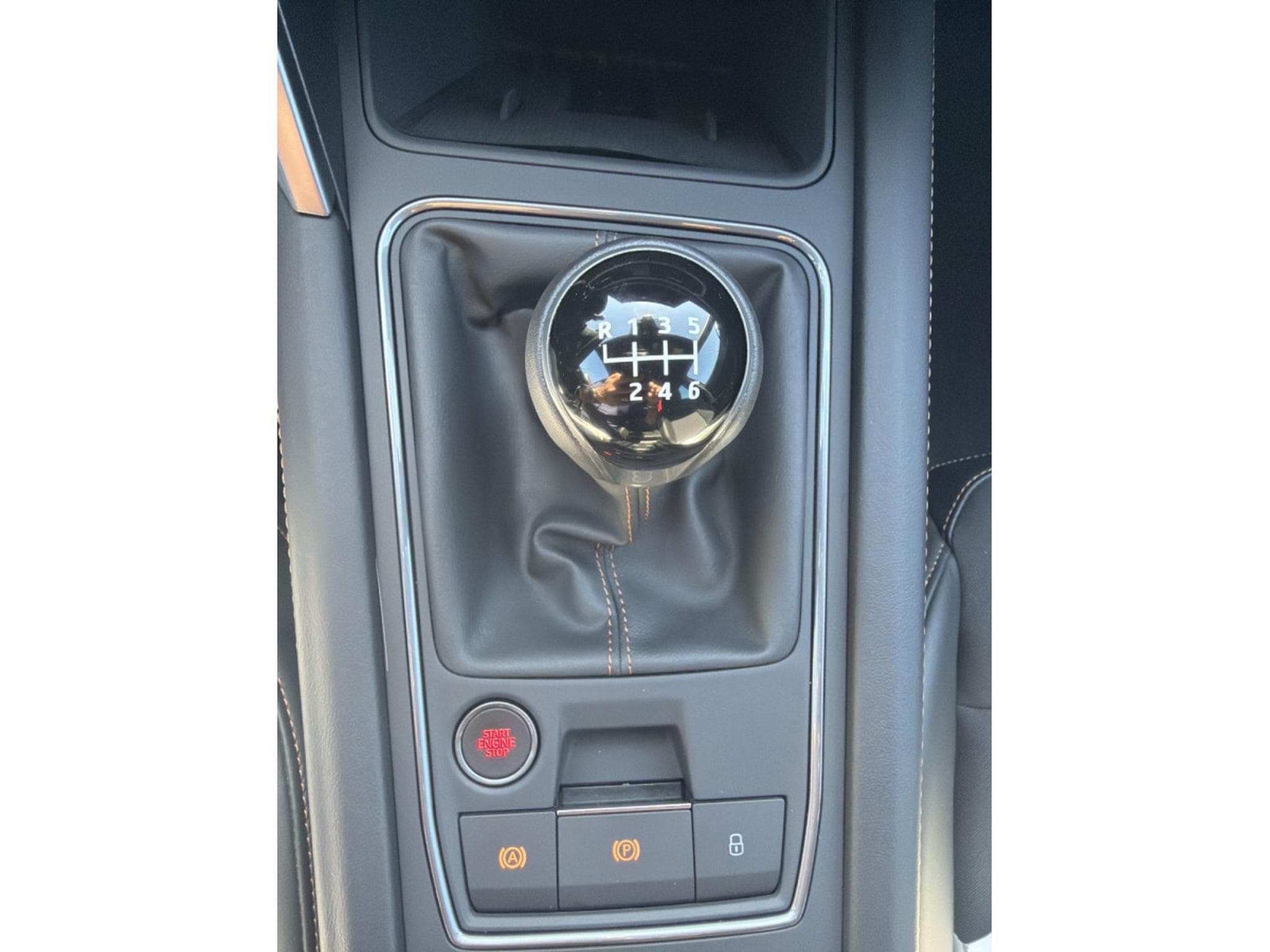 Cupra Leon 1.5 TSI M6 150CV (2025) - Photo 17