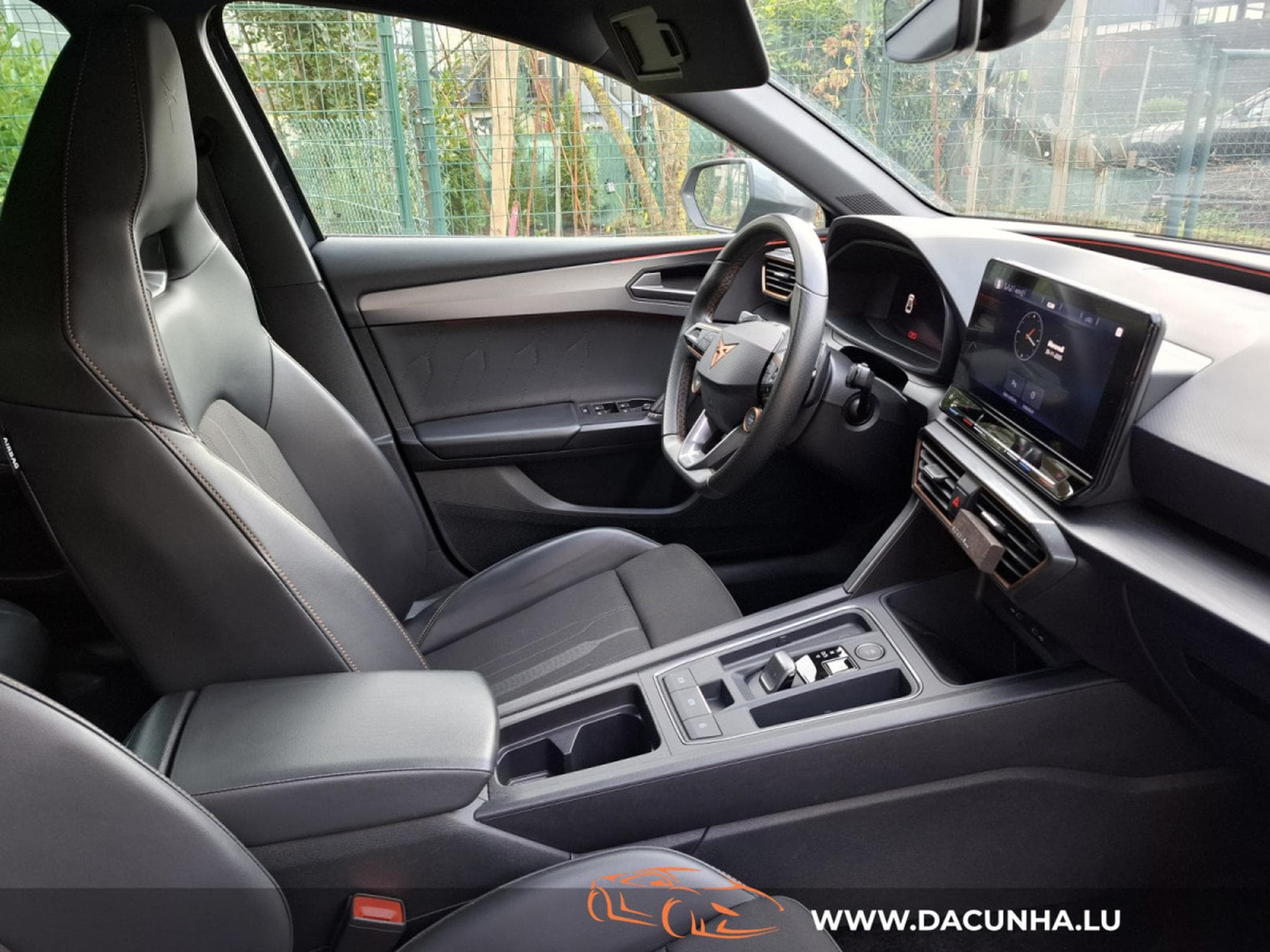 Cupra Leon e-Hybrid 245 DSG, CAMERA, ACC, NAVI, CARPLAY, MirrorLink, DI (2021) - Photo 3