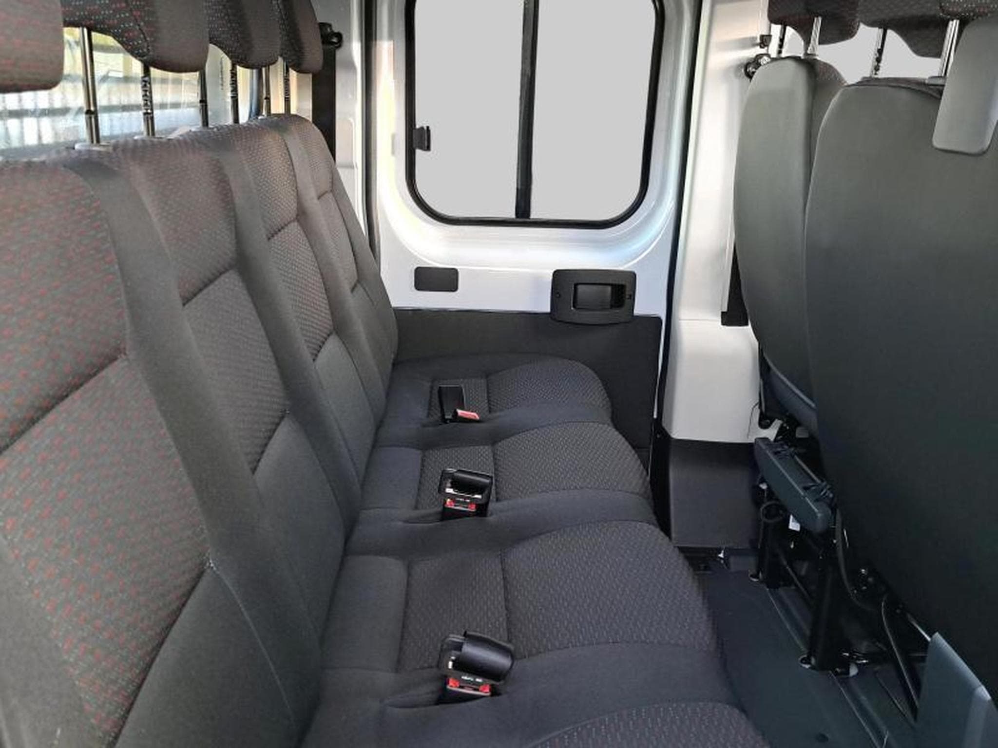 Peugeot Boxer Plateau DC 435 L4 (2024) - Foto 10