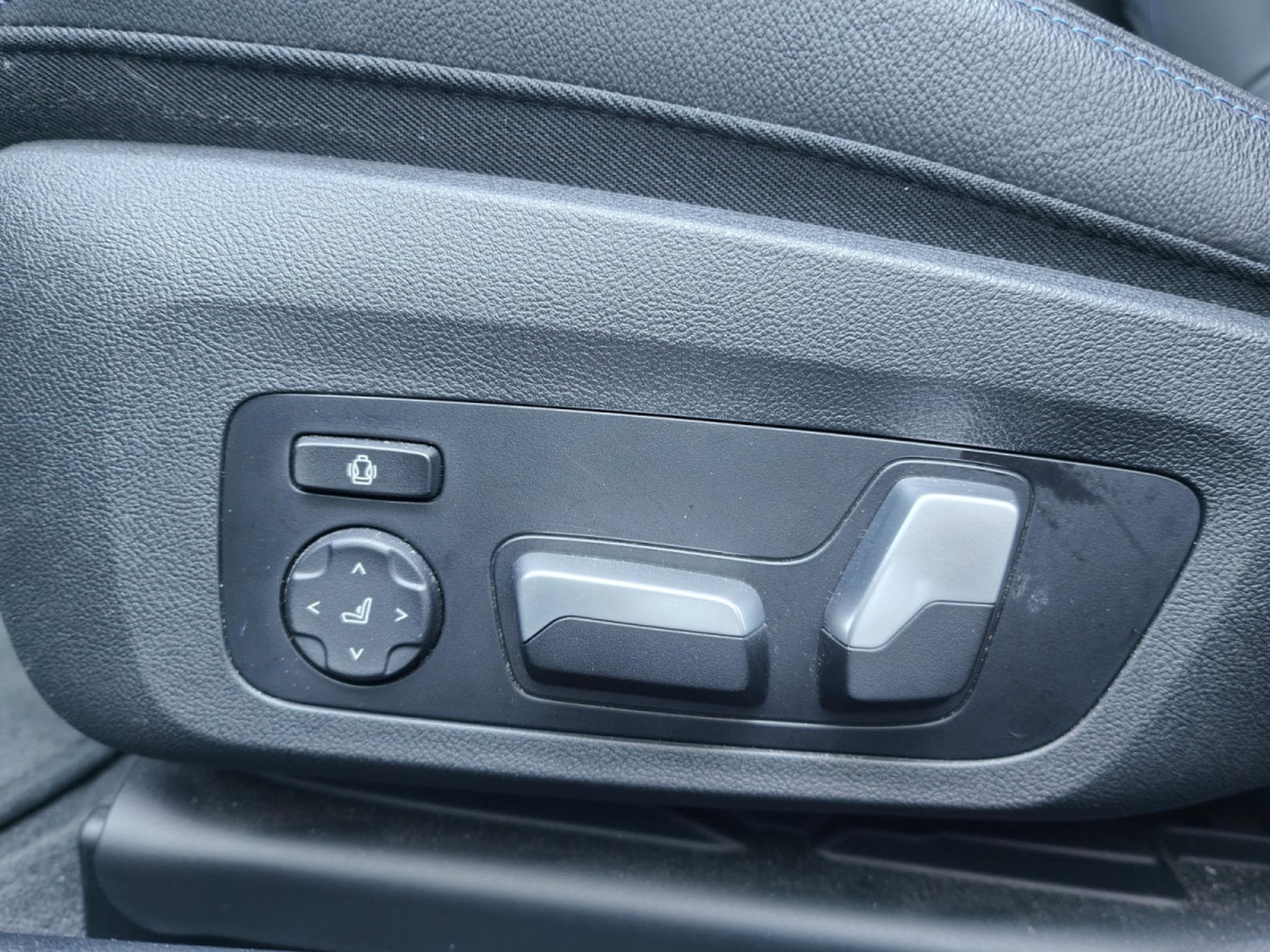 BMW 420 420I PACK M GPS CAMERA CARPLAY SIEGES ELECS MEMOIRE (2023) - Foto 26