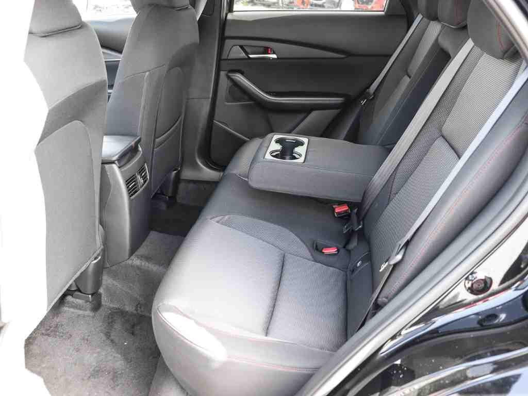 Mazda CX-30 2.5 E-Skyactiv G 140 Homura (2025) - Photo 12