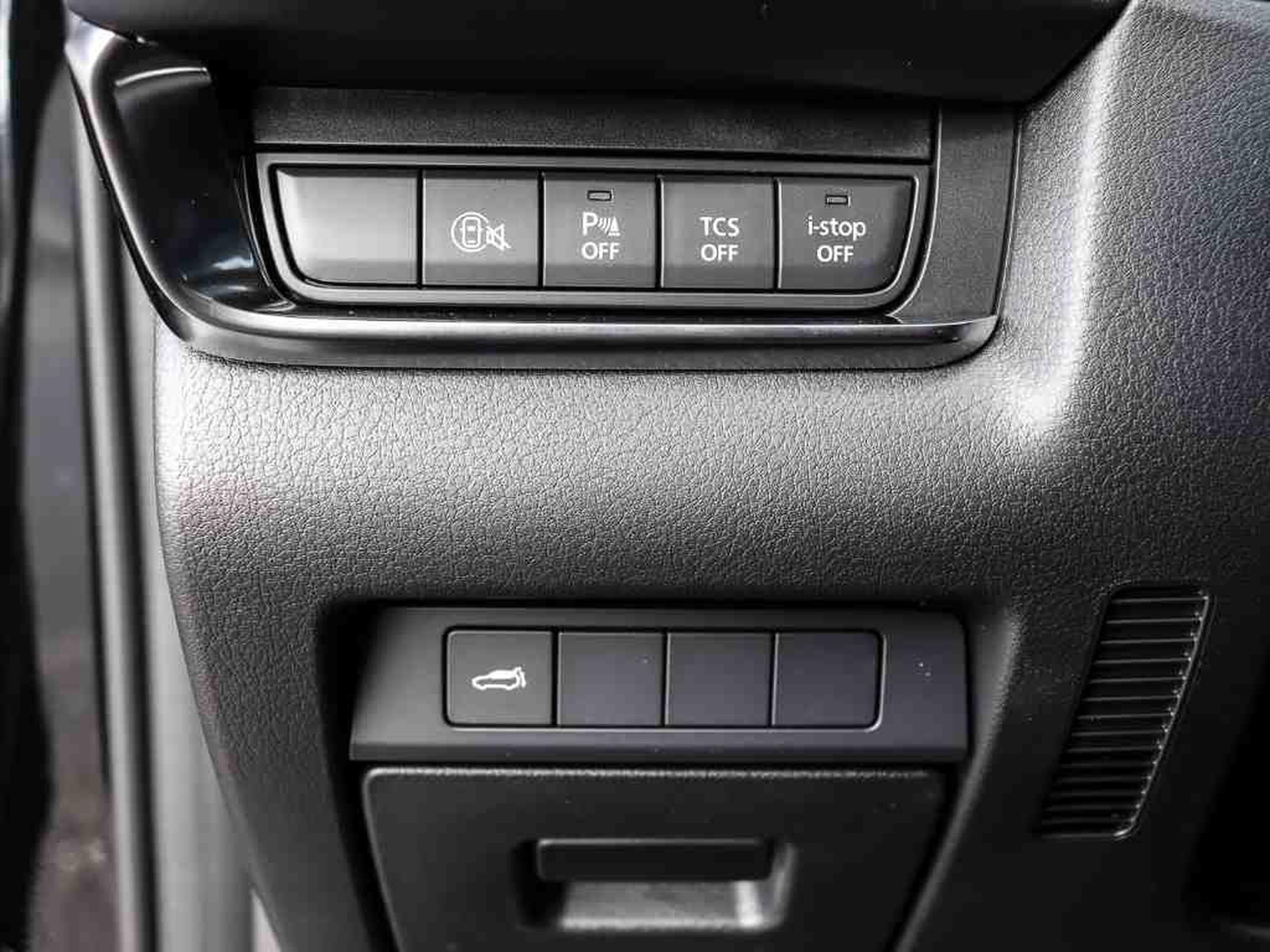 Mazda CX-30 2.5 E-Skyactiv G 140 Homura (2025) - Photo 9