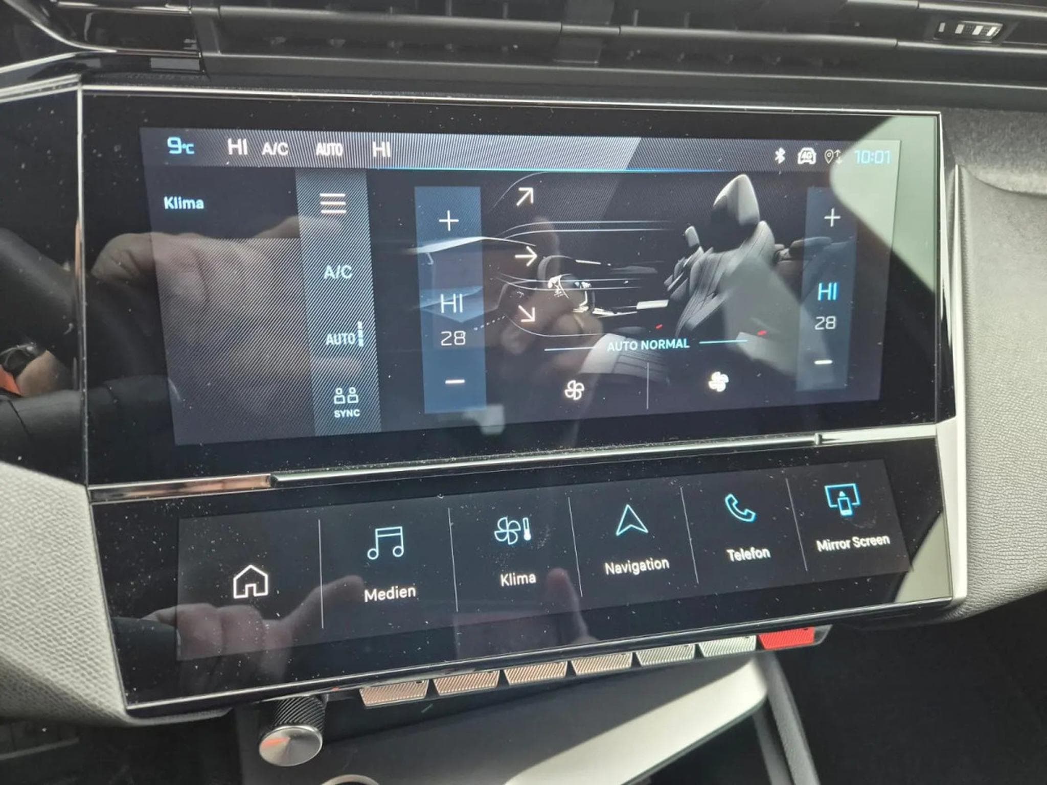 Peugeot 308 1.2 PureTrch 145 EAT8 ALLURE (2026) - Photo 15