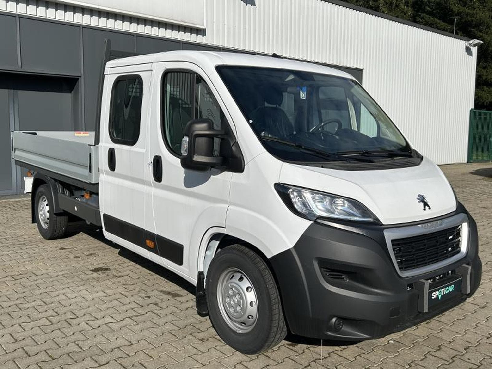 Peugeot Boxer Plateau DC 435 L3 (2024) - Photo 3