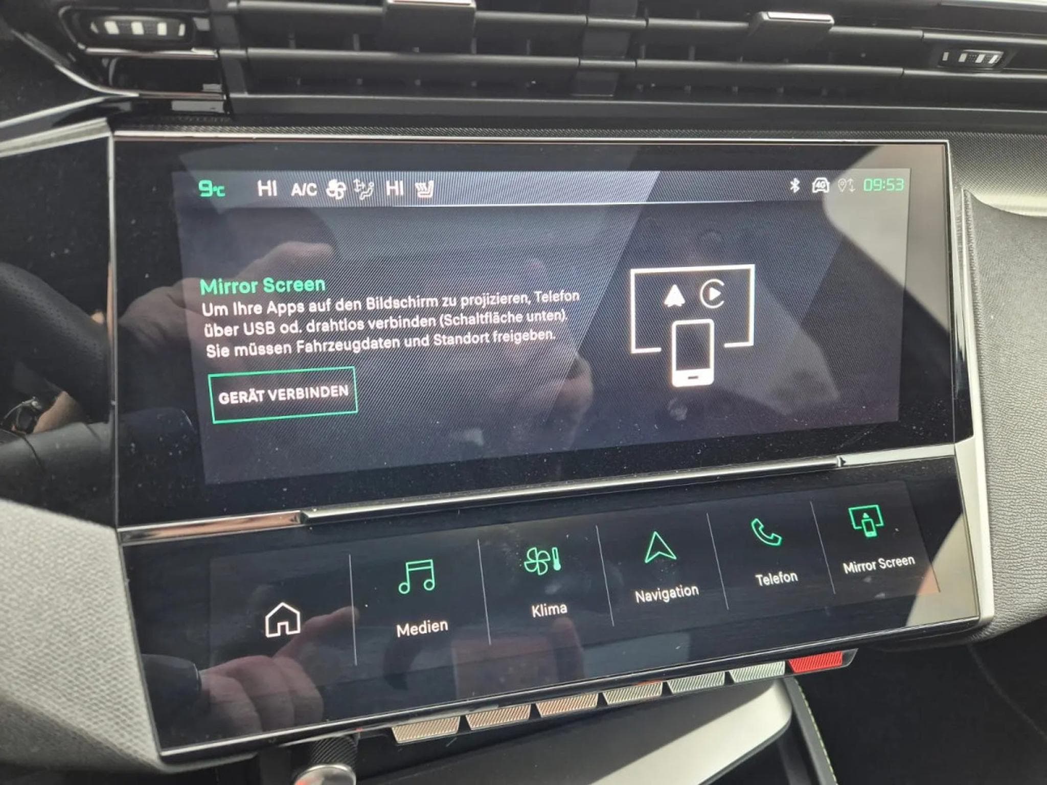 Peugeot 308 1.2 Hybrid e-DSC6 145 GT Exclusive (2026) - Photo 20