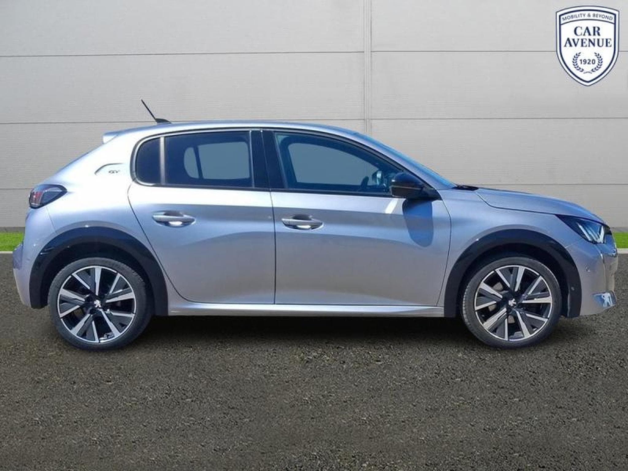 PEUGEOT 208 1.2 PureTech 100ch S&S Allure (2022) - Photo 5
